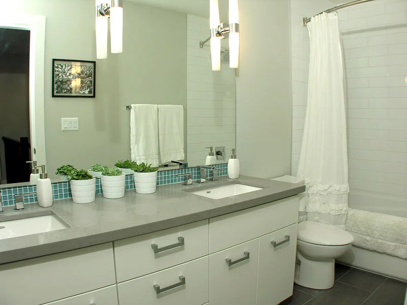 still-main-bath.jpg