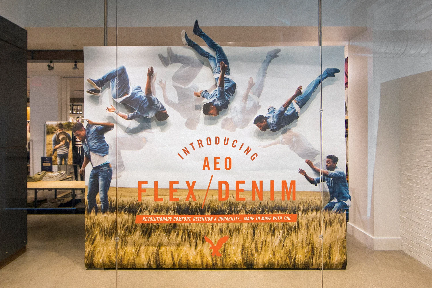 AEO Men's Window Display
