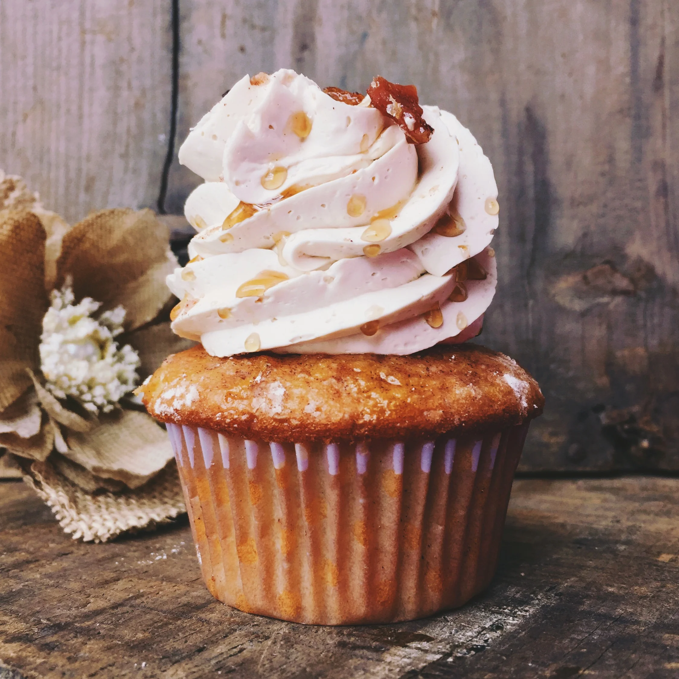 Yummy cupcake from www.nuggetsdelights.com