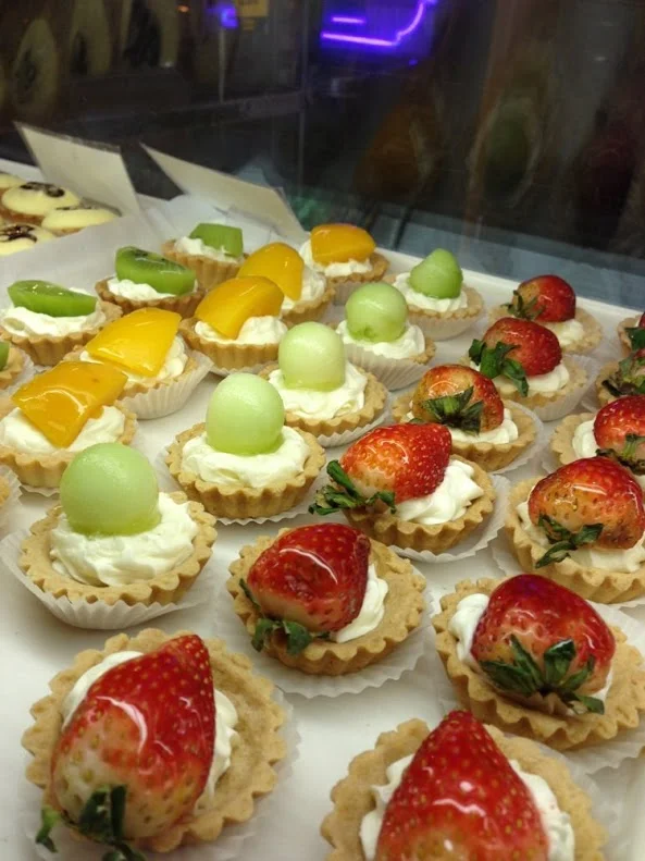 mini fruit tarts.jpg