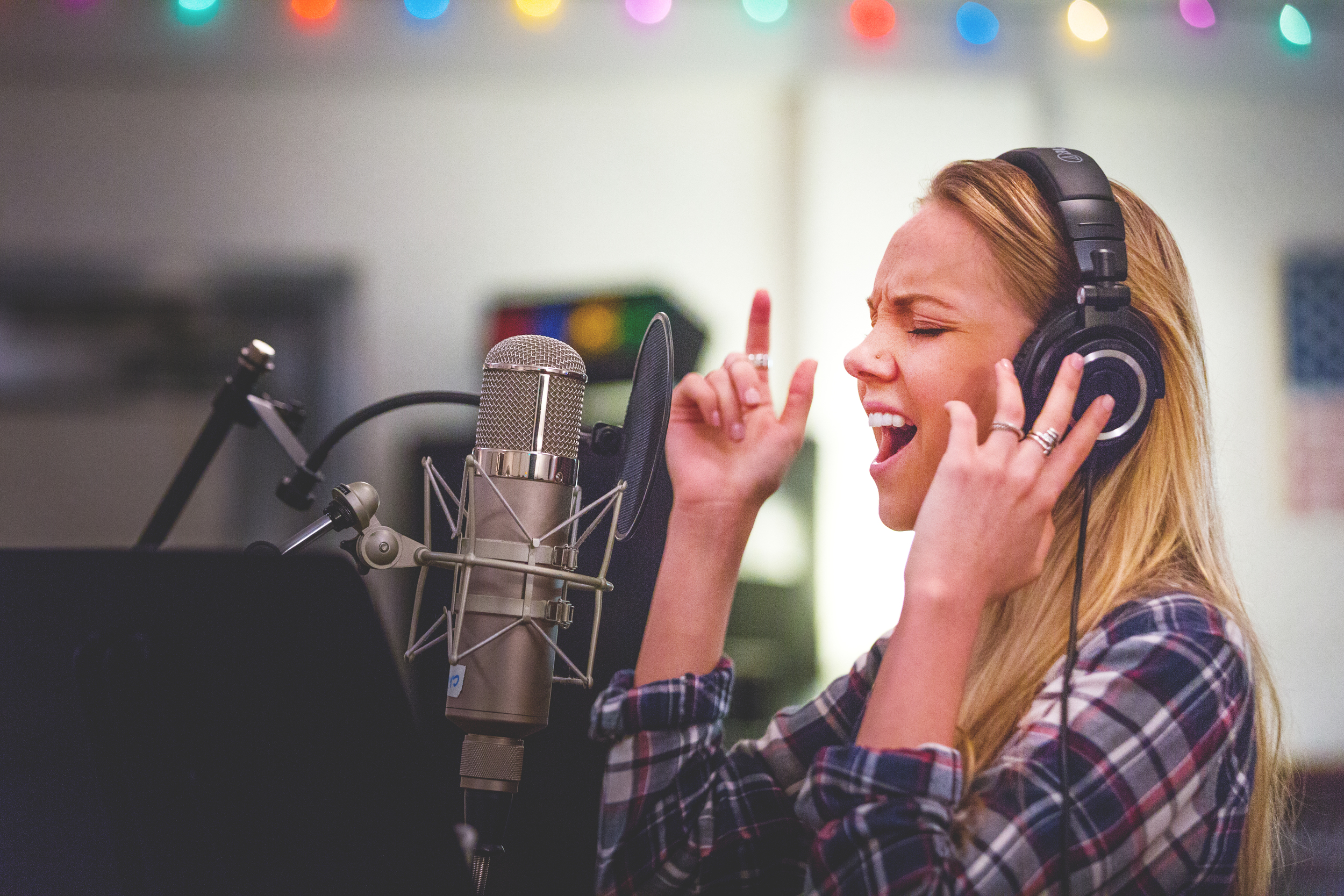 DANIELLE BRADBERY