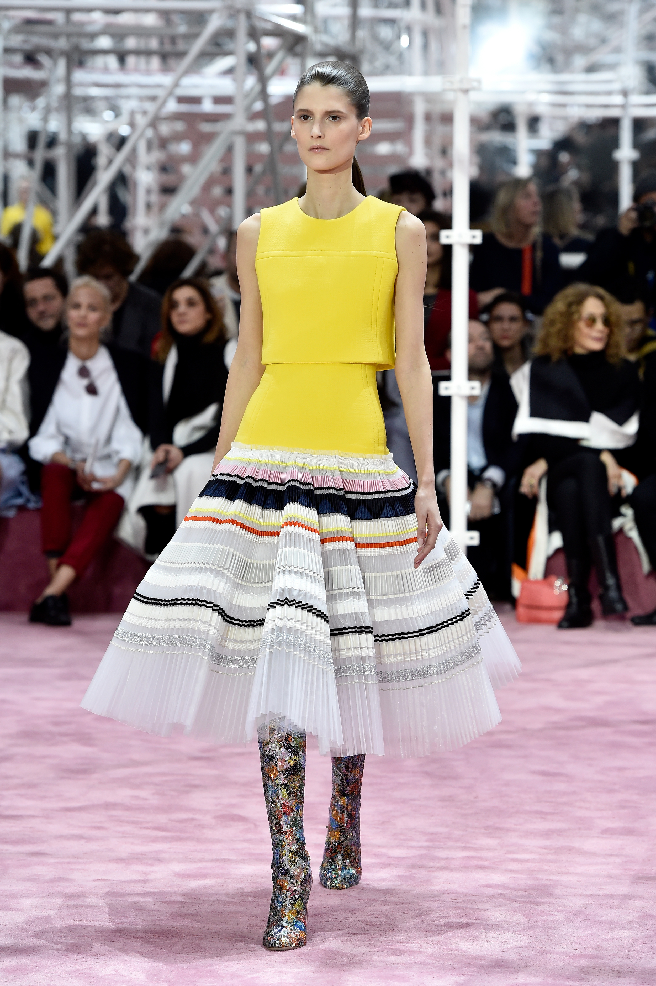 christian-dior-haute-couture-spring-summer-2015-paris-462275056.jpg