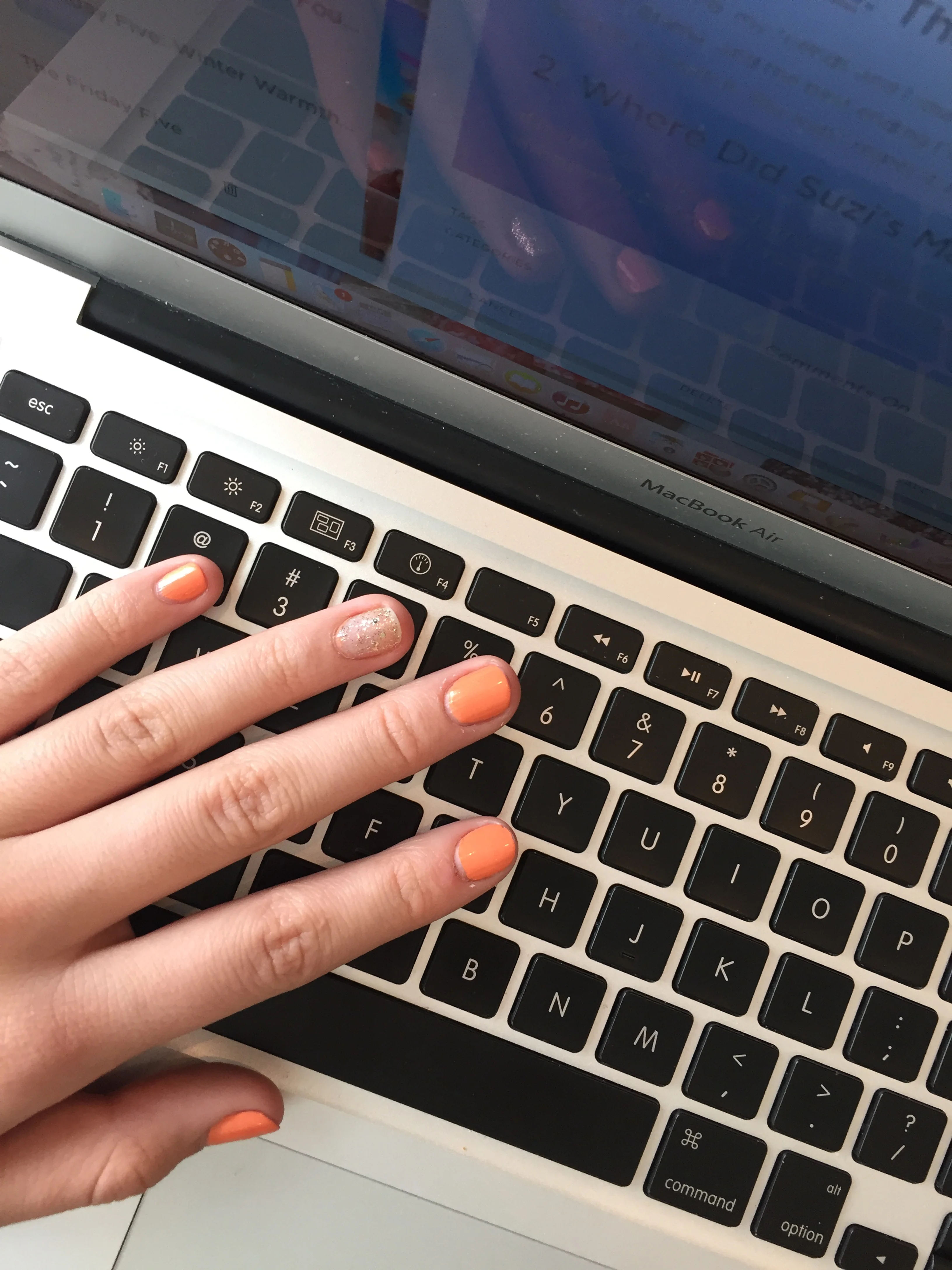 Wow, it's the hardest thing ever to take a good picture of fingers, let me tell you! Just look at the nail color. :-)