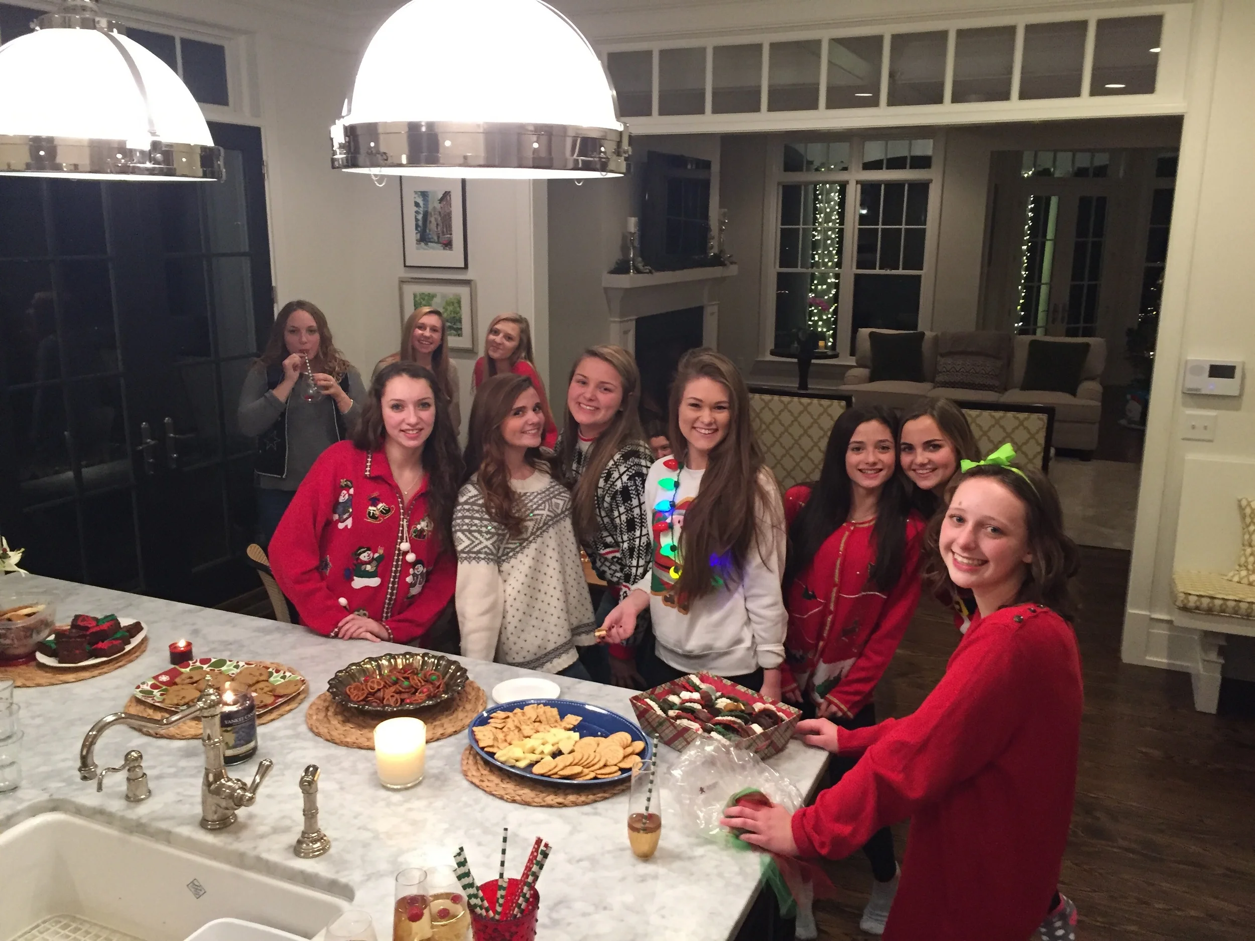 The girls arrived ready to party! Check out these sweaters... 😍