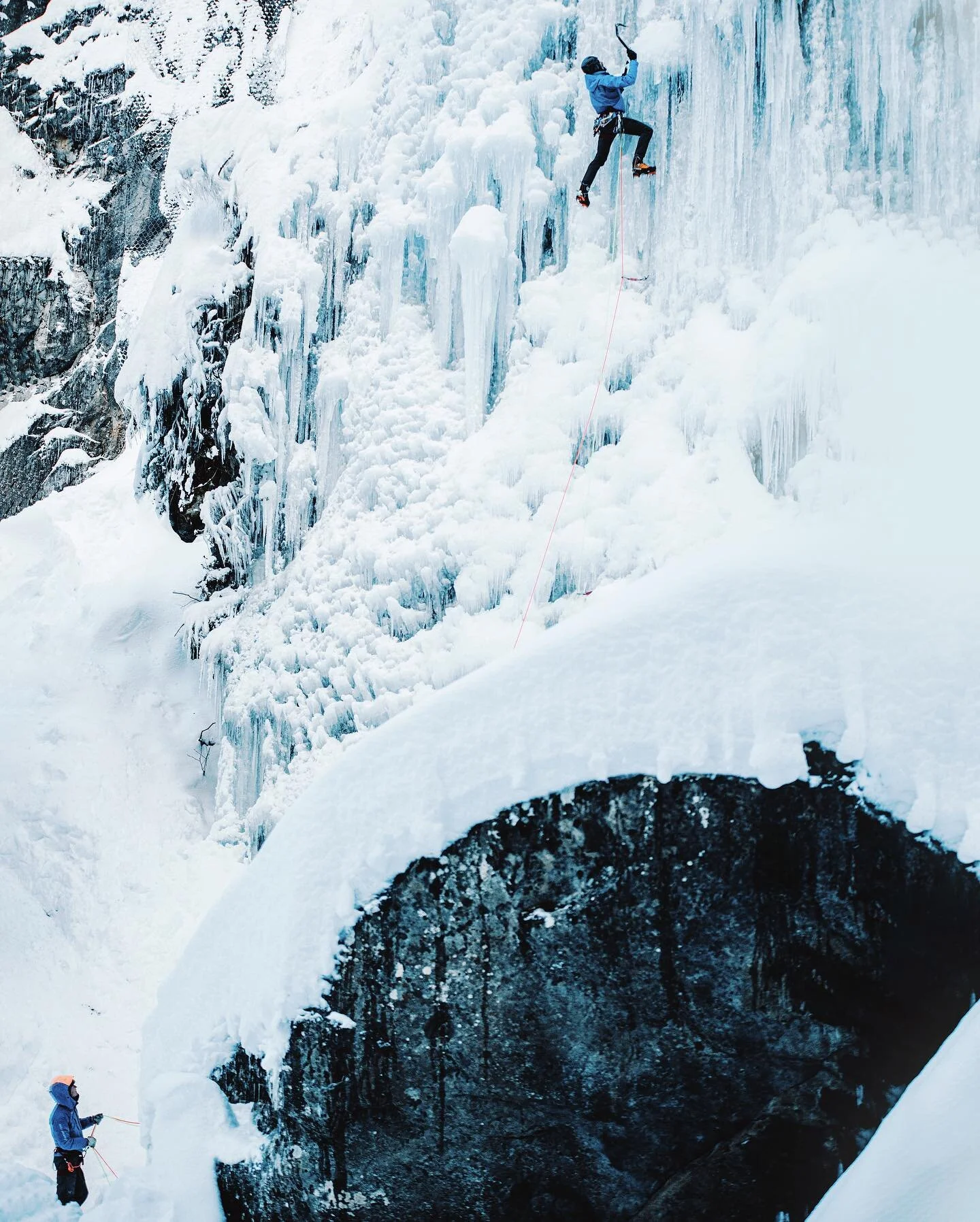 Ice wonderland❄️✨

Commissioned work made for @fixe.climb 
With @liqen.studio

#outdoor #nature #hiking #adventure #photography #outdoors #travel #landscape #camping #naturephotography #mountains #trekking #naturelovers #photooftheday #wanderlust #mo