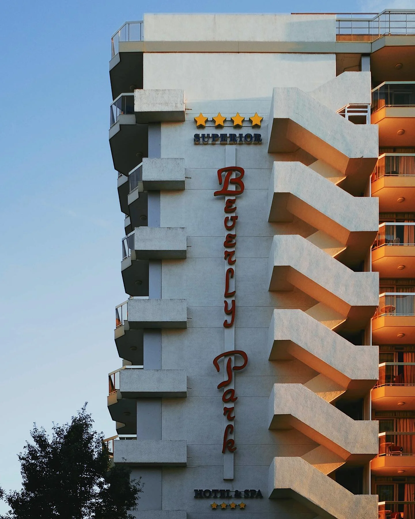 Beverly Paco, 2022

#dolcefarniente #fujixpro1 #newtopographics #urbanscene #broadmag #newtopographics #archaicmag #ofthrafternoon
#thisaintartschool #goldmoony #pellicolamag #ntfbgroup
#phroom #newtopography #paperjournalmag
#observationmag #super_o