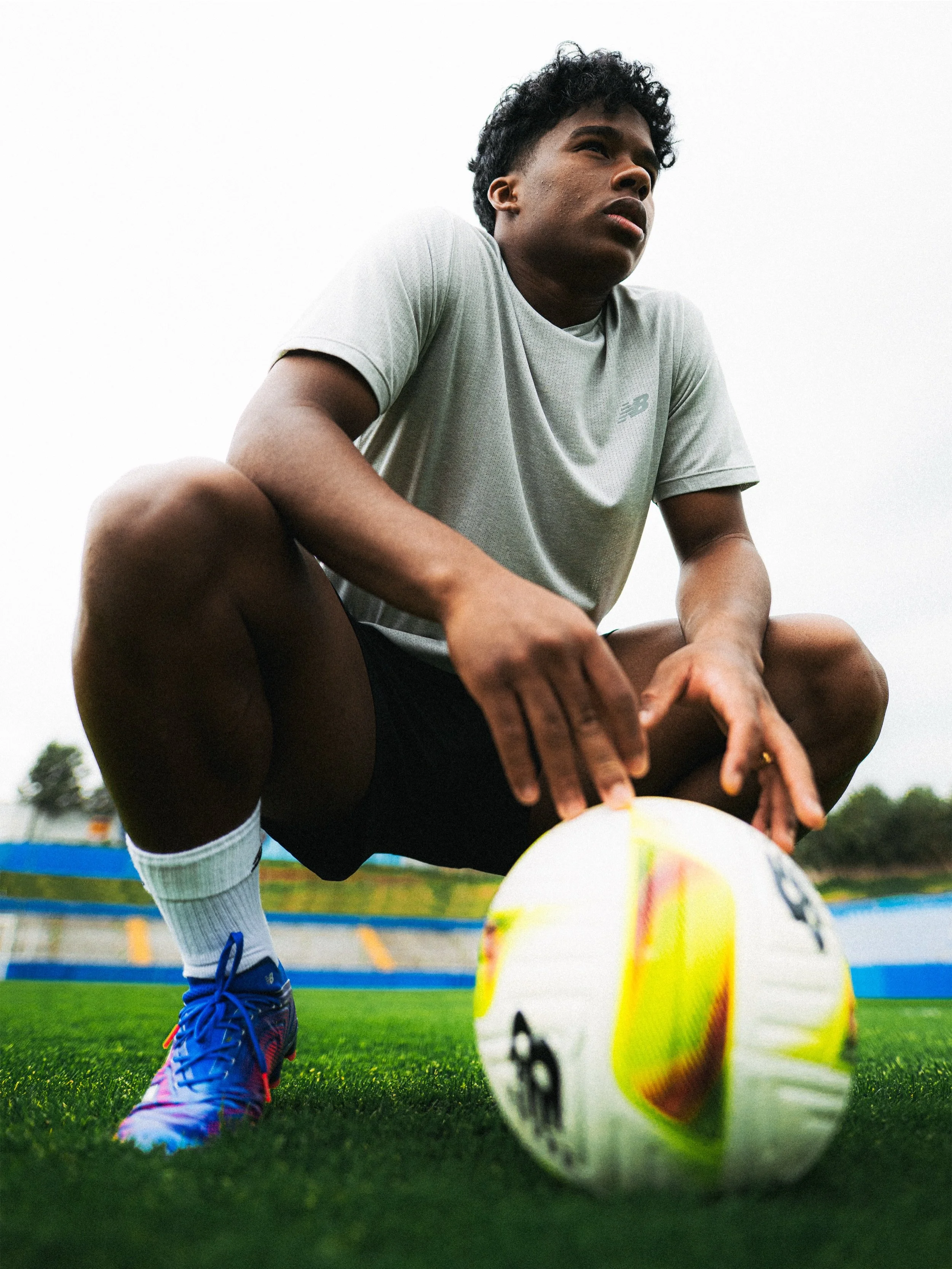 Endrick x New Balance Tekela

Almost a year ago, I photographed Endrick in Madrid for New Balance and the new Tekela.
 These images have been sitting in my archives for far too long. I wanted to take the time to revisit them, work on them properly, a