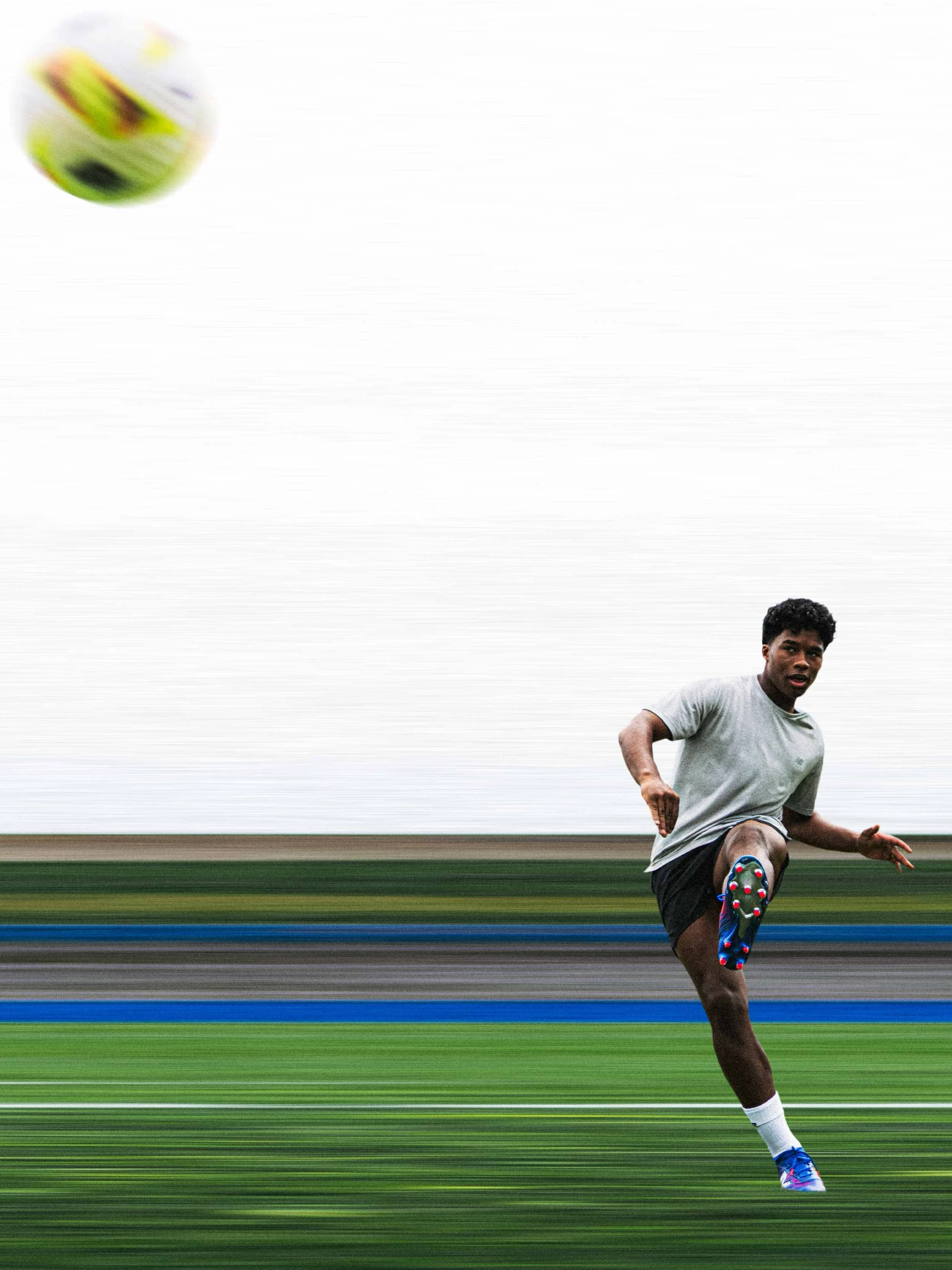 Endrick x New Balance Tekela Pre-season mode.

Summer days, early sessions and back to work.
A few more frames from my shoot with Endrick in Madrid for New Balance Tekela. Built for what comes next.

Prod by @fmlyprod
Digi @scatto_rent
Assist @martin