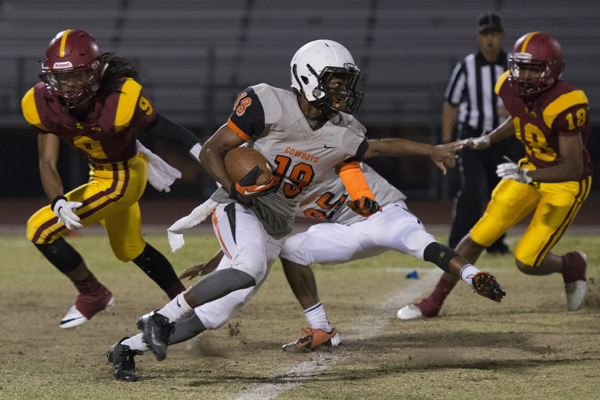 Chaparral's Tyray Collins (19) runs with the ball during a football game at Del Sol in Las Vegas, Friday, Sept. 23, 2016. Jason Ogulnik/Las Vegas Review-Journal