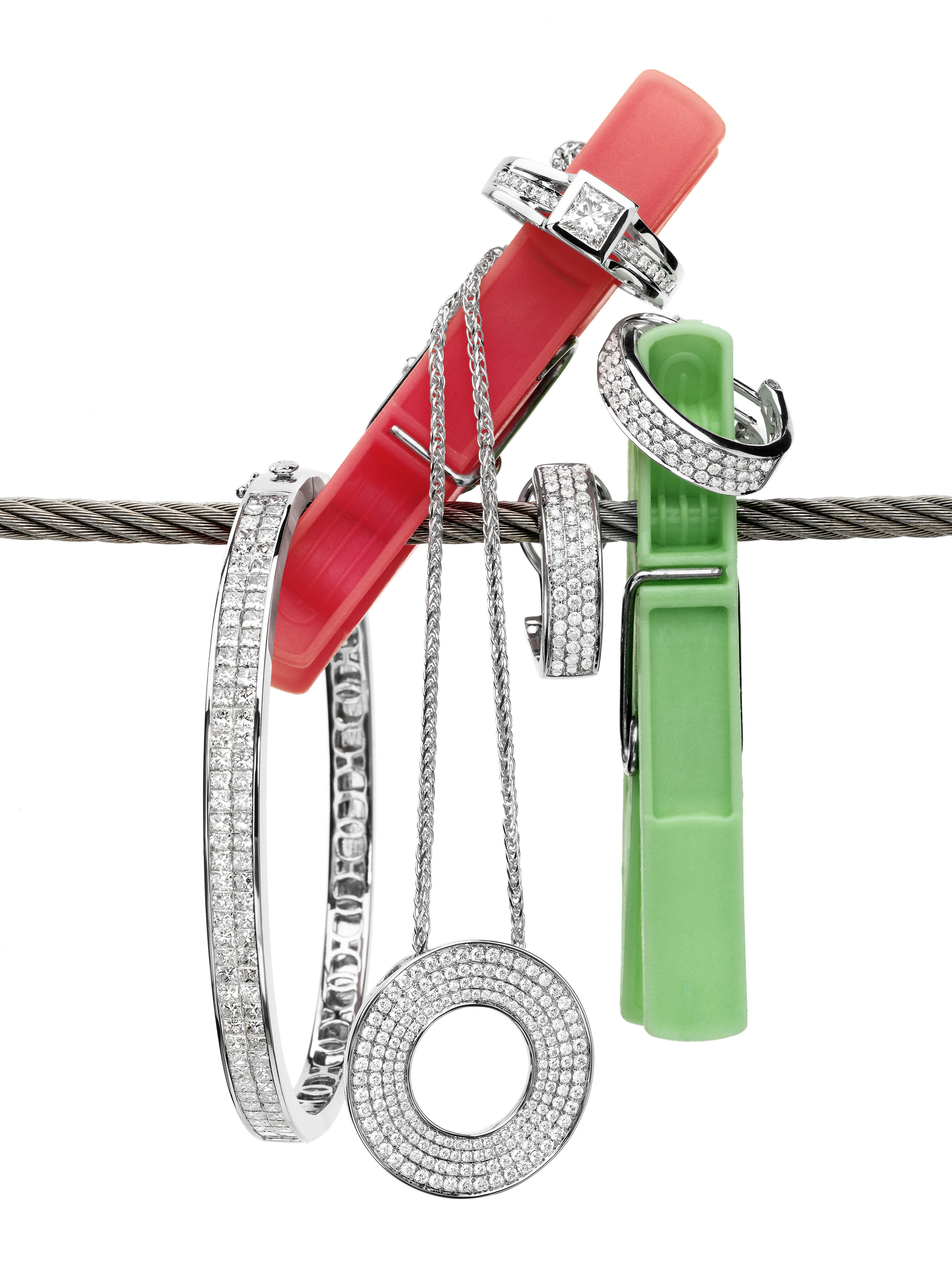 Jewellery Magazine jewellery editorial on clothes line 1