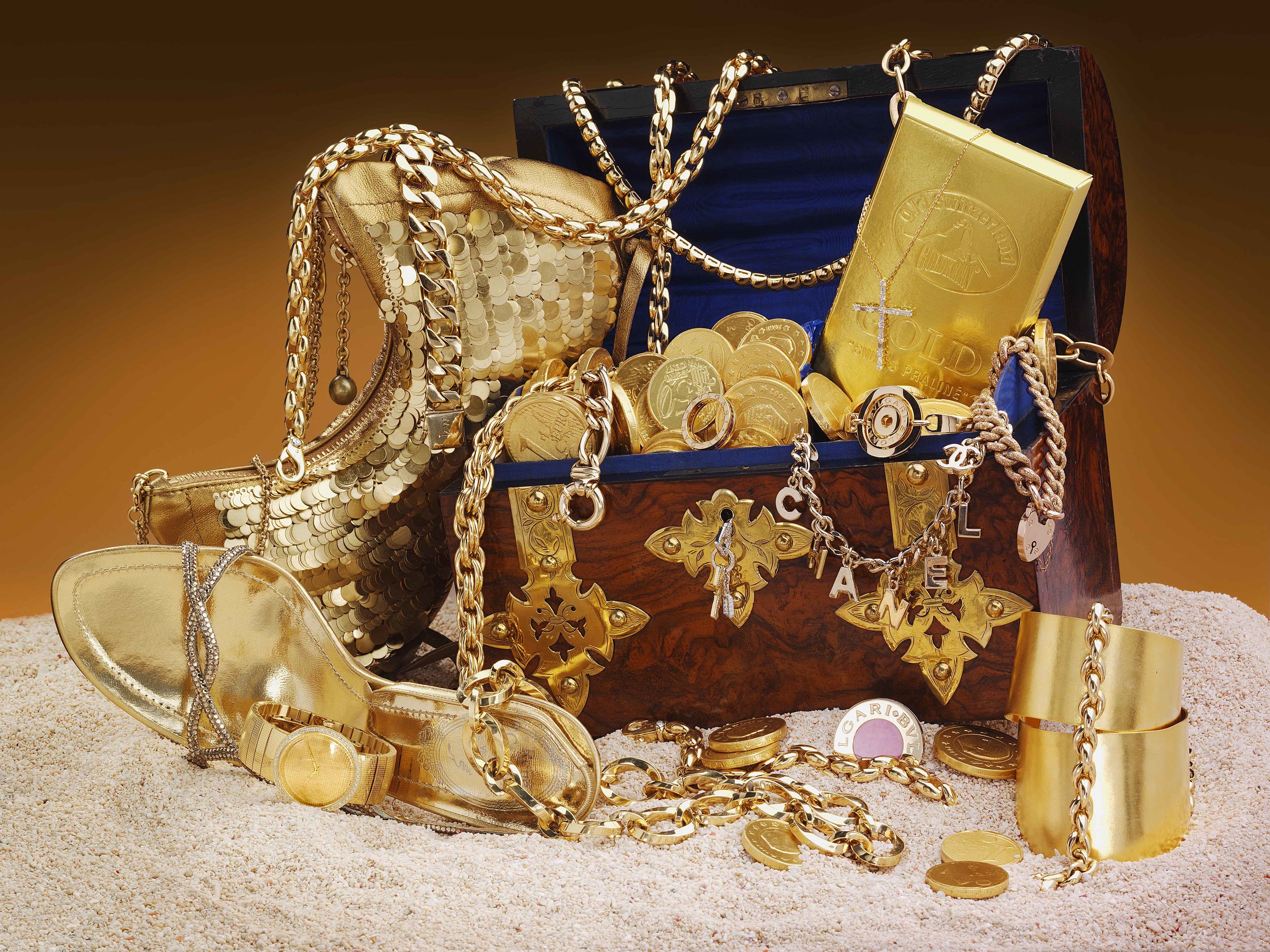 TREASURE CHEST_R.jpg