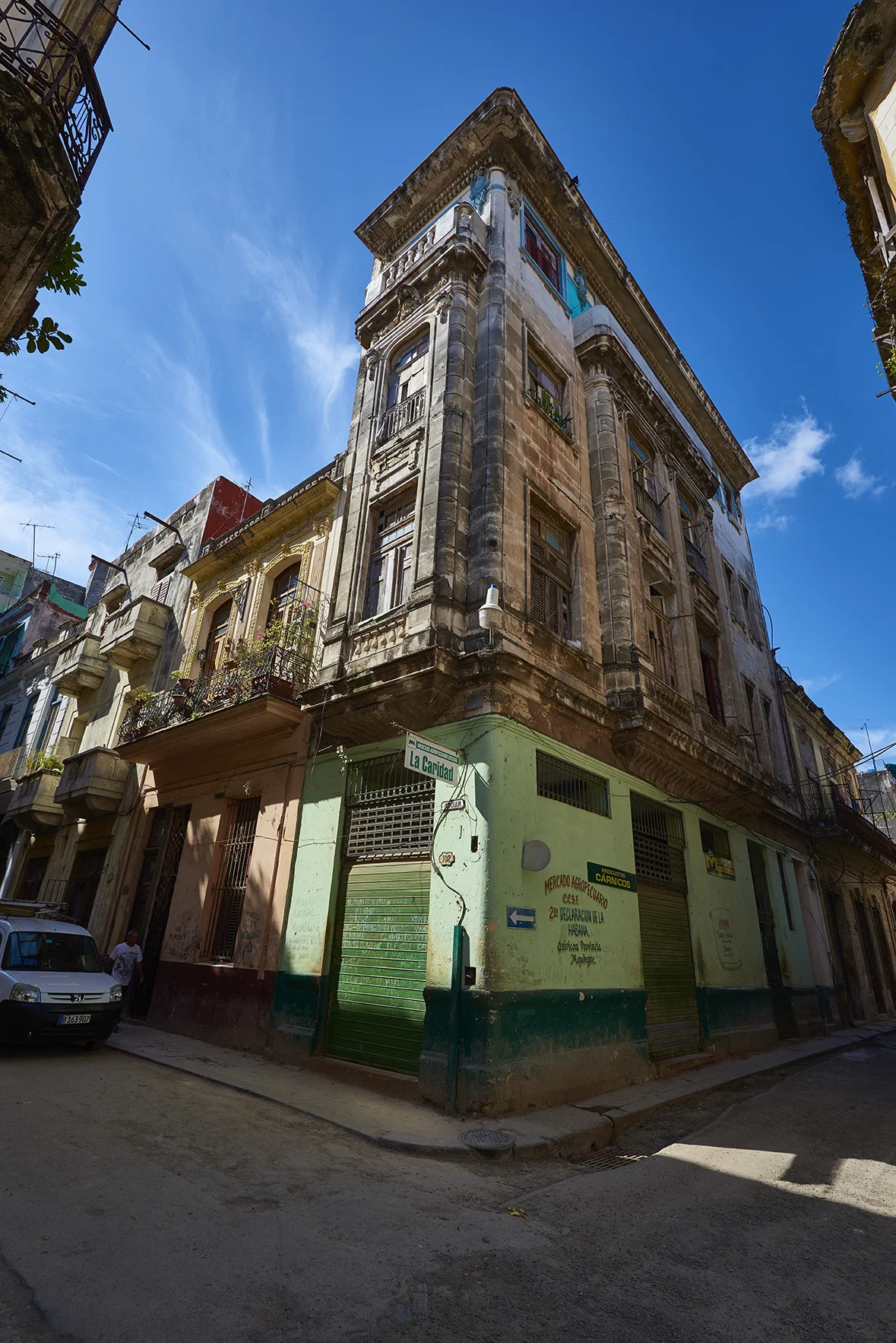 Cuban street with amazing architectural details. 