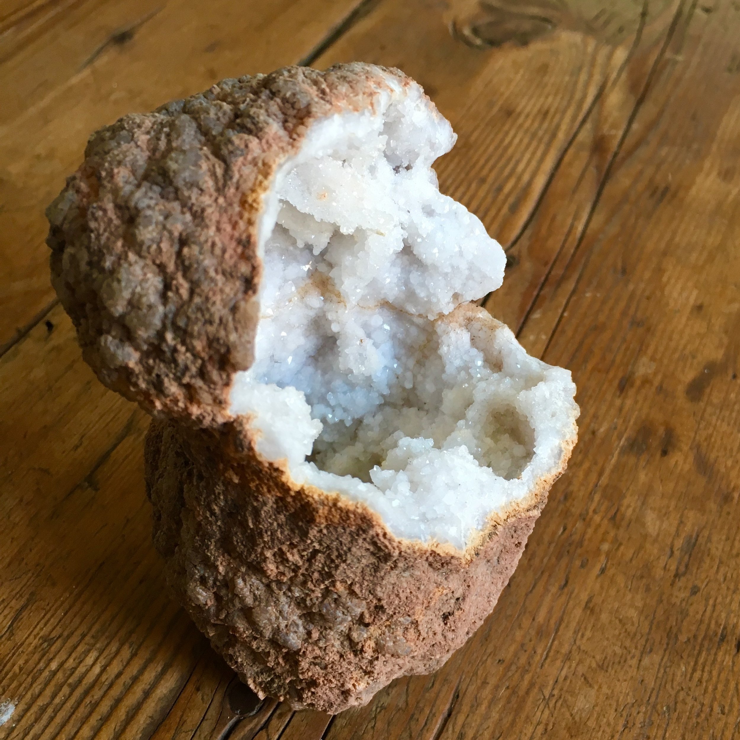 :: 🌚 Quartz Geode ::