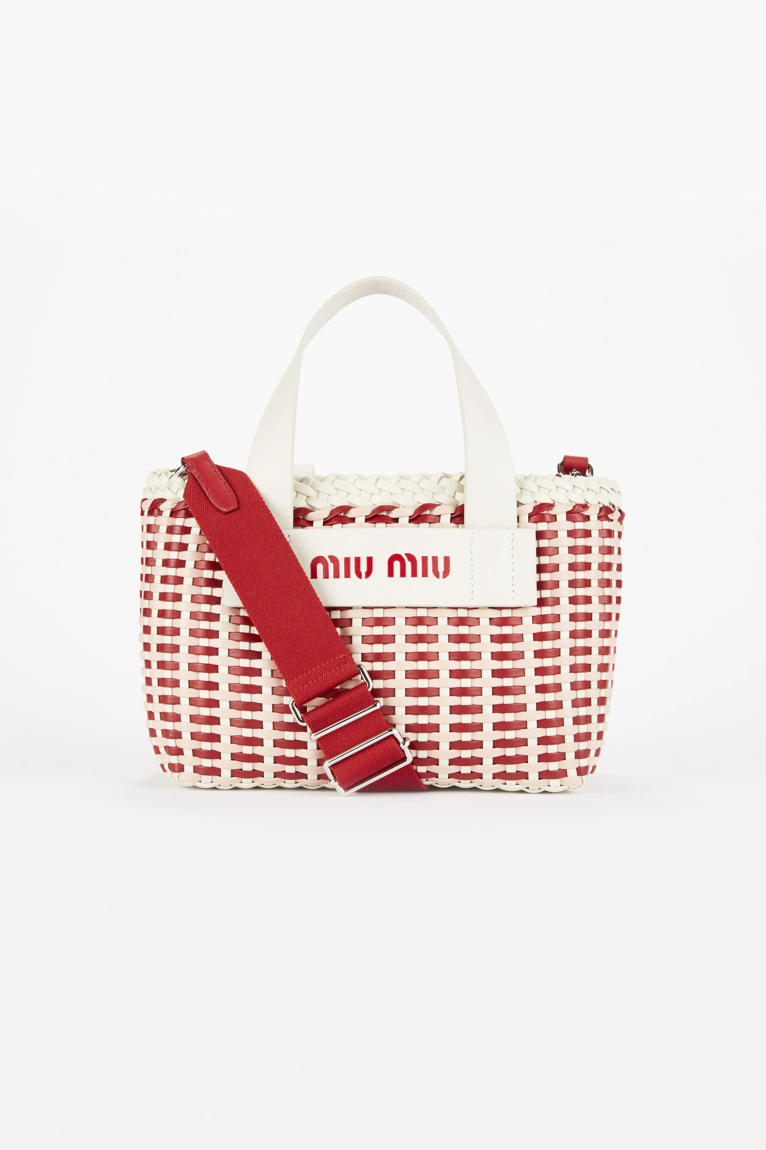 SPRINGBOOK_PR_17_11_28_JT_MIUMIU_02_RGB.jpg