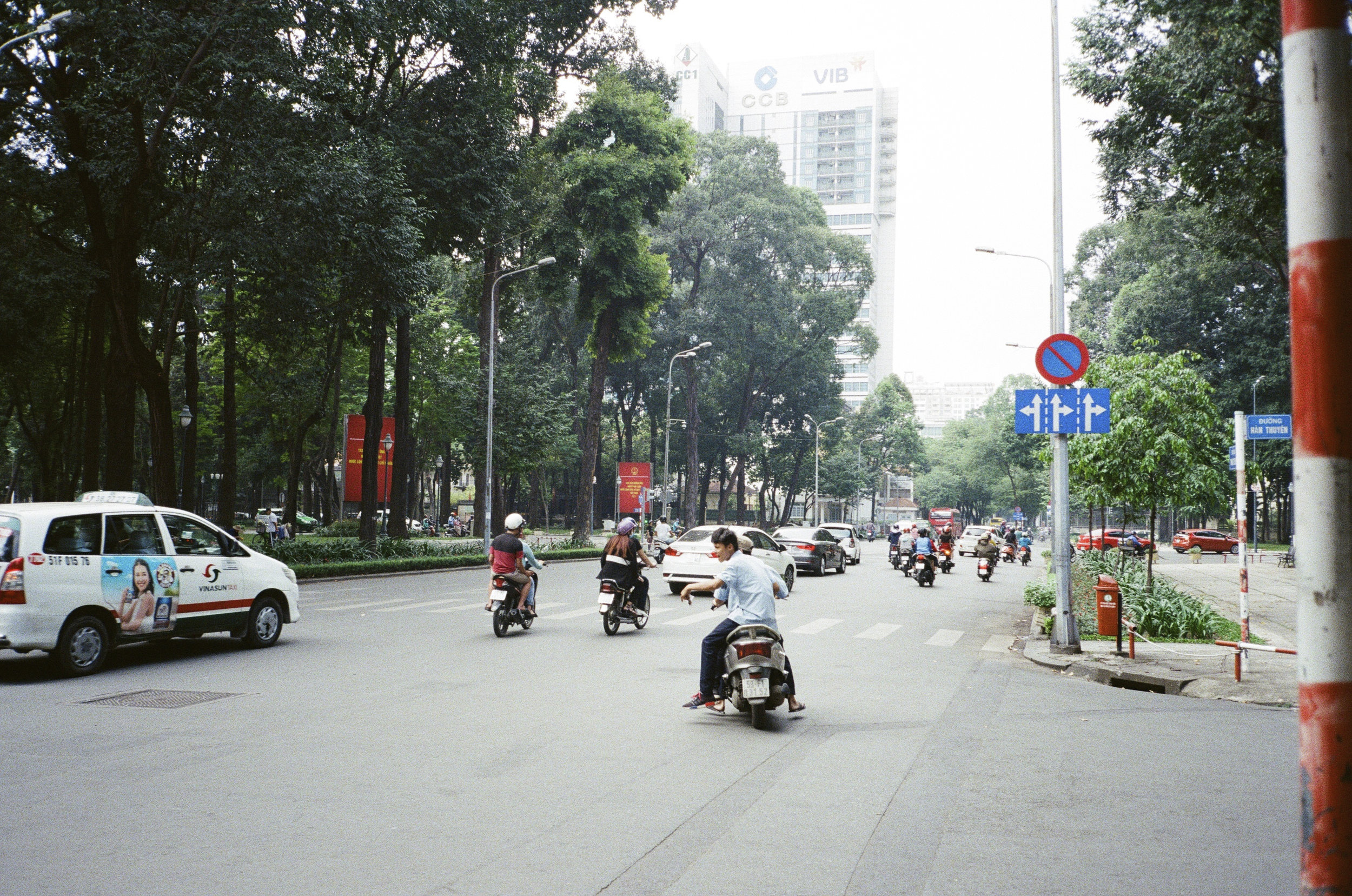 SAIGON_01_16.jpg