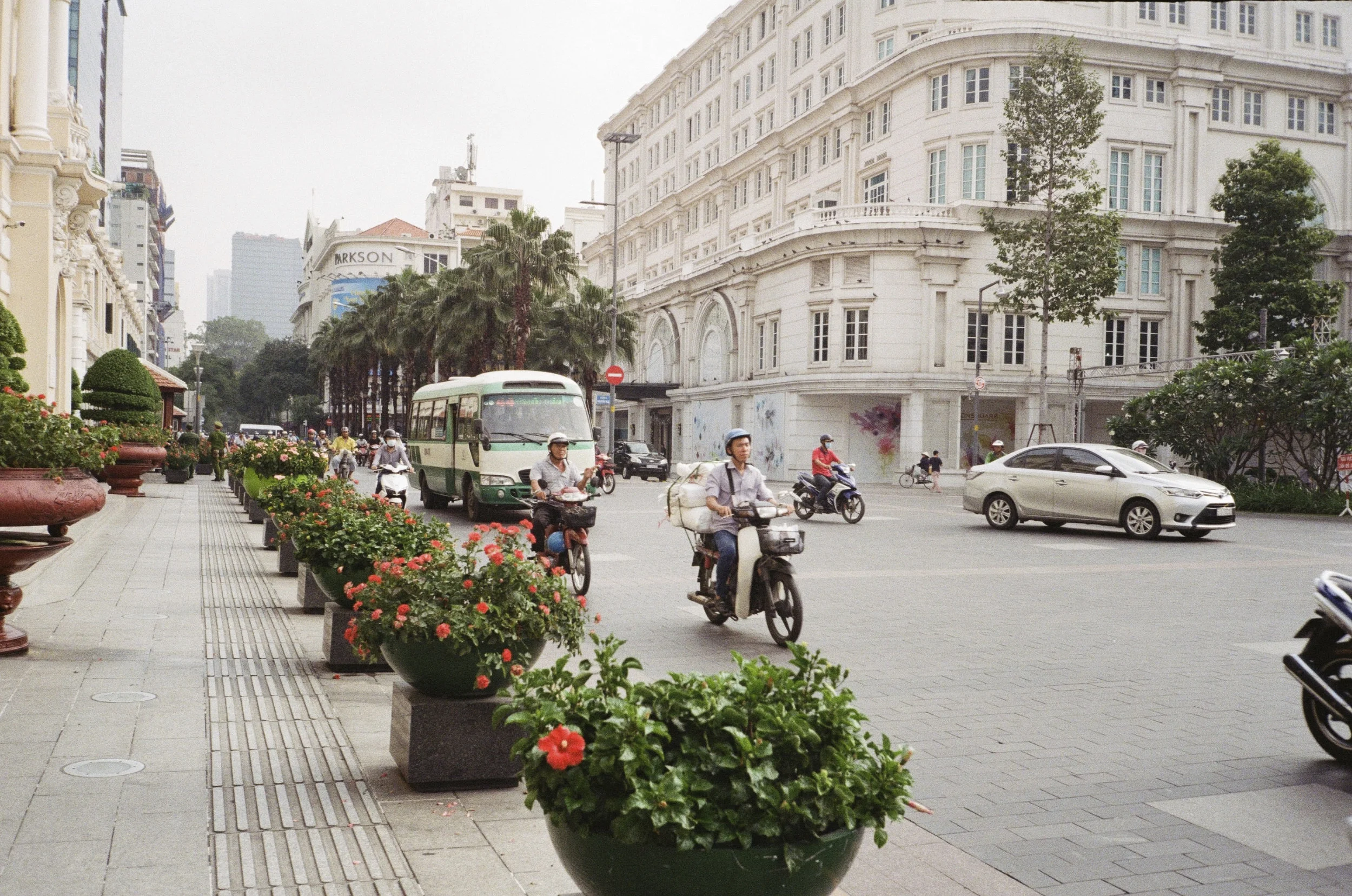 Saigon_01_130.jpg
