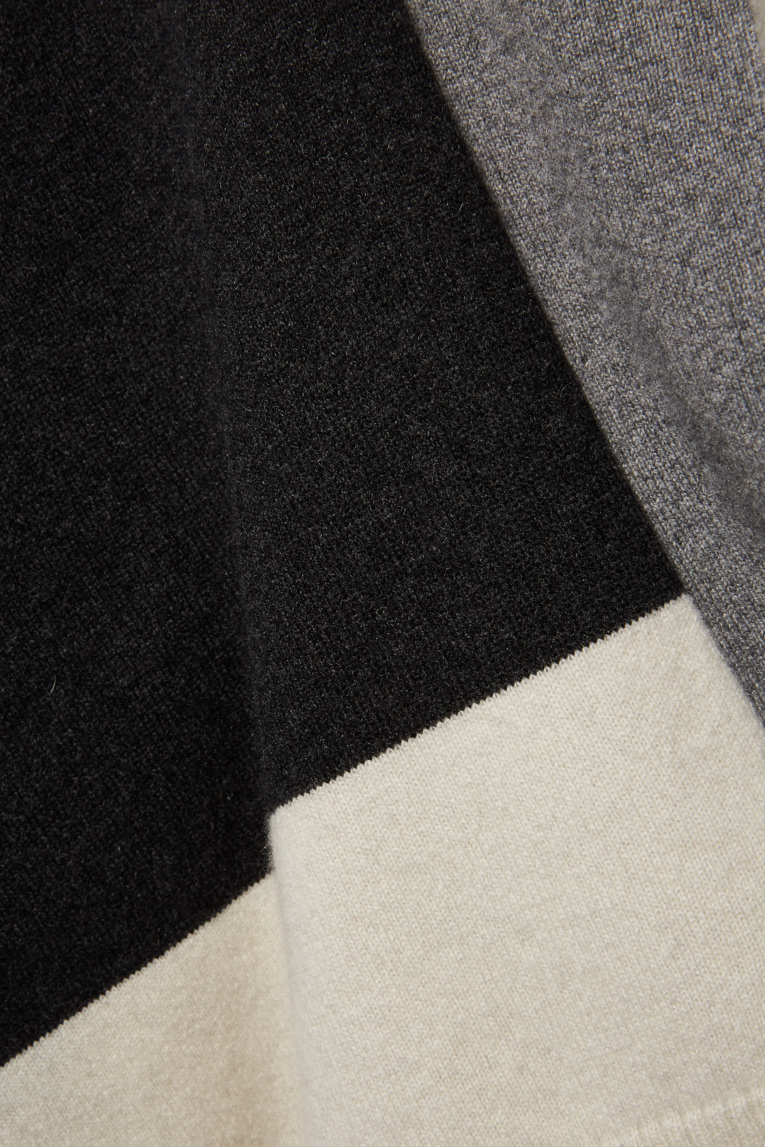 m_4310563152_03.jpg