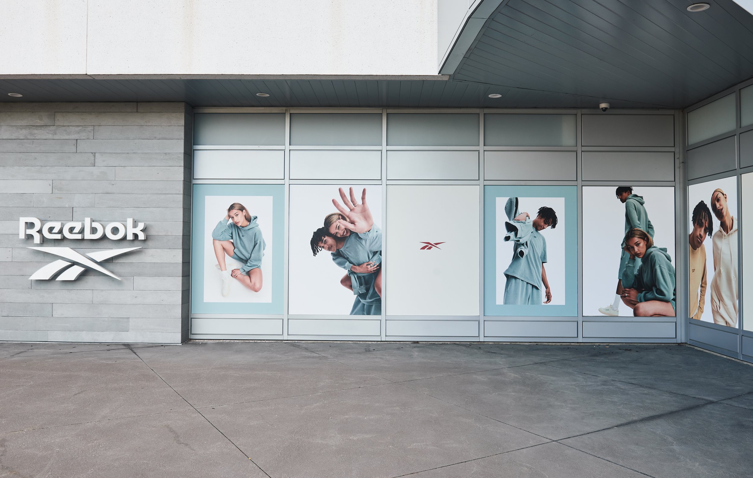 ReebokStoreWindows_06.jpg