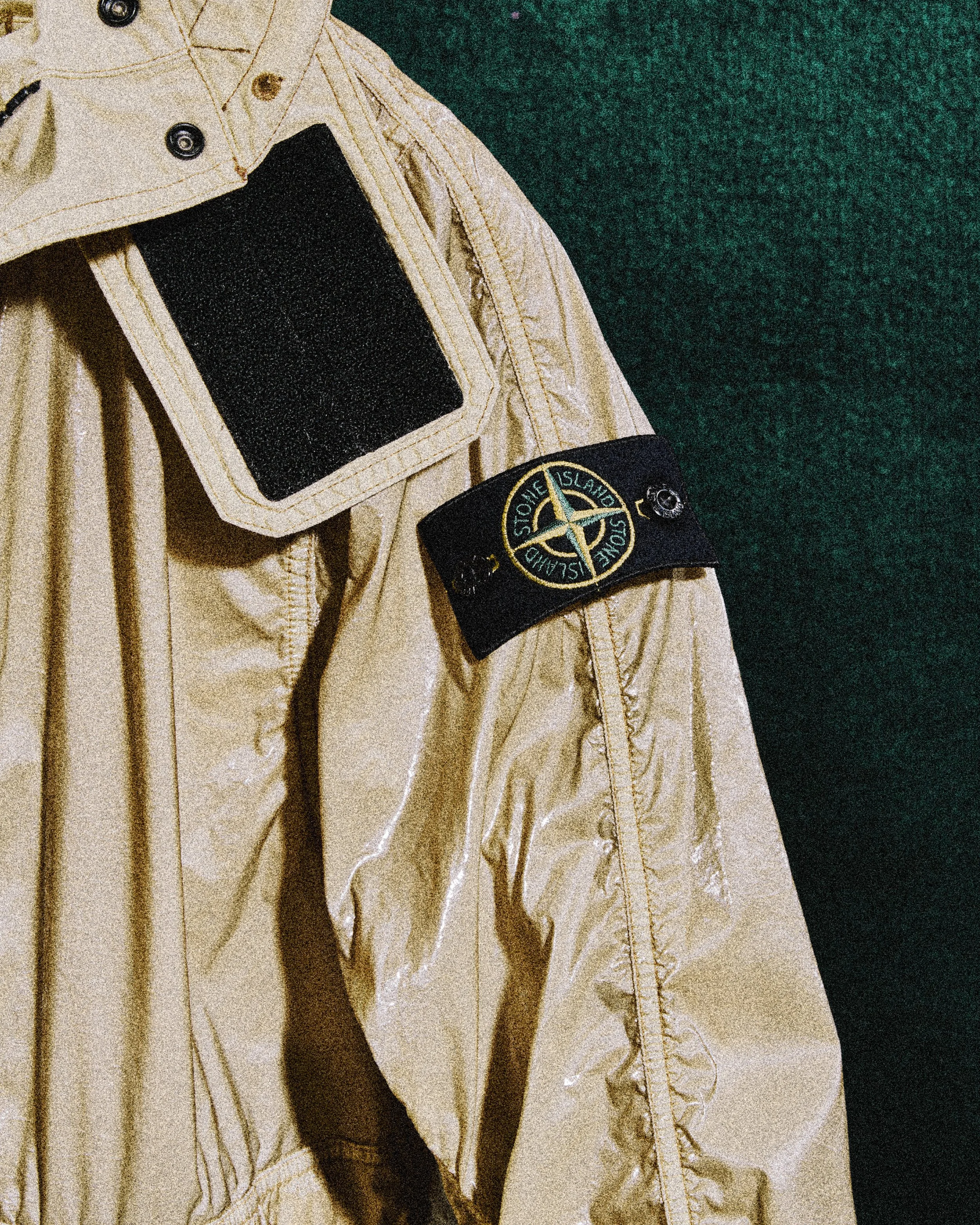 26_05_NewBalance_StoneIsland_02a.jpg