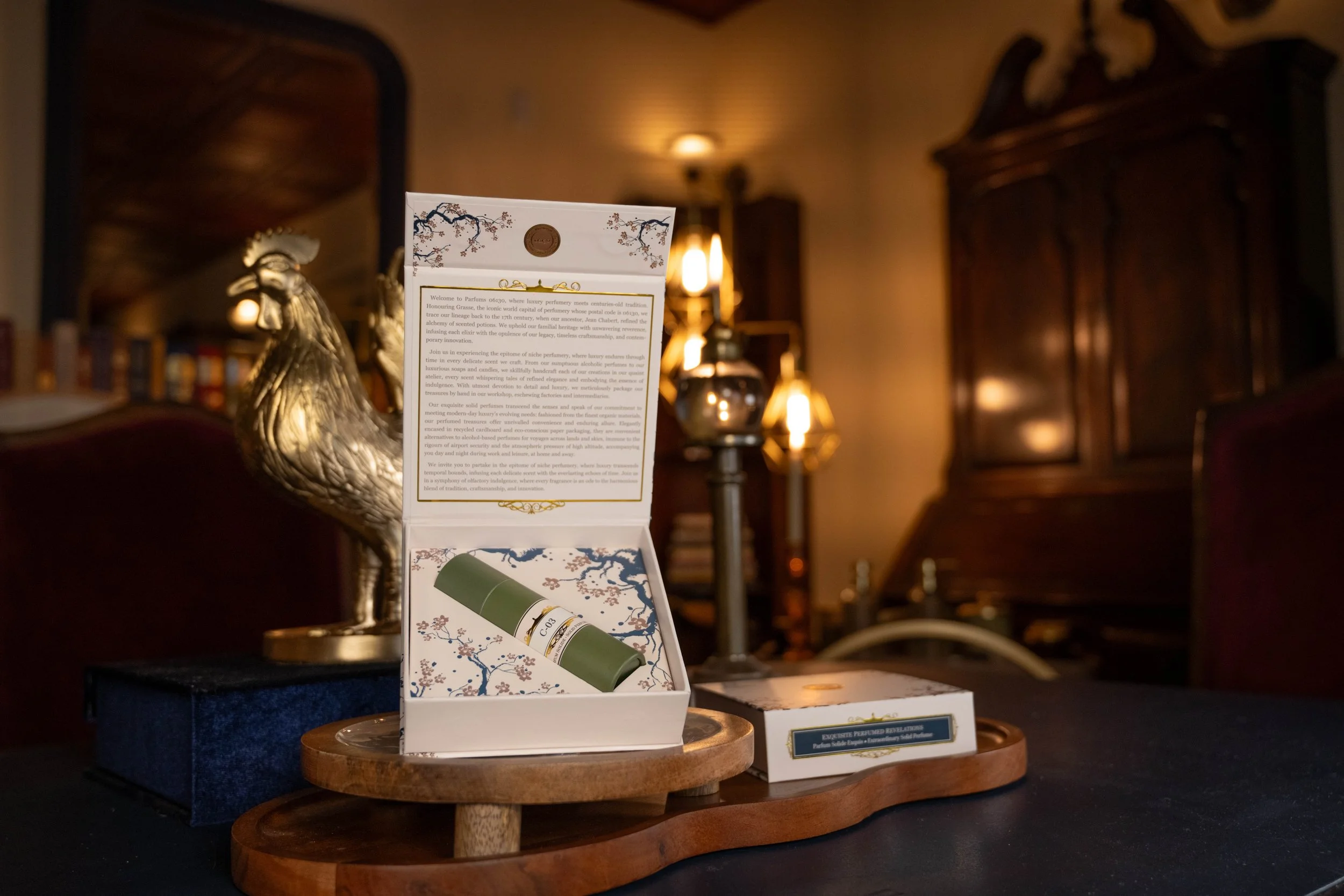 C-03 Parfum Solide in atelier