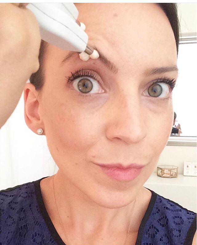 Friday, I see you! Lifting our way into the #weekend with The Timeless Facial ππ»ββοΈ to join the appointment waitlist, contact us ππΌ #poppystockwellskincare #wellnessmeetsbeauty