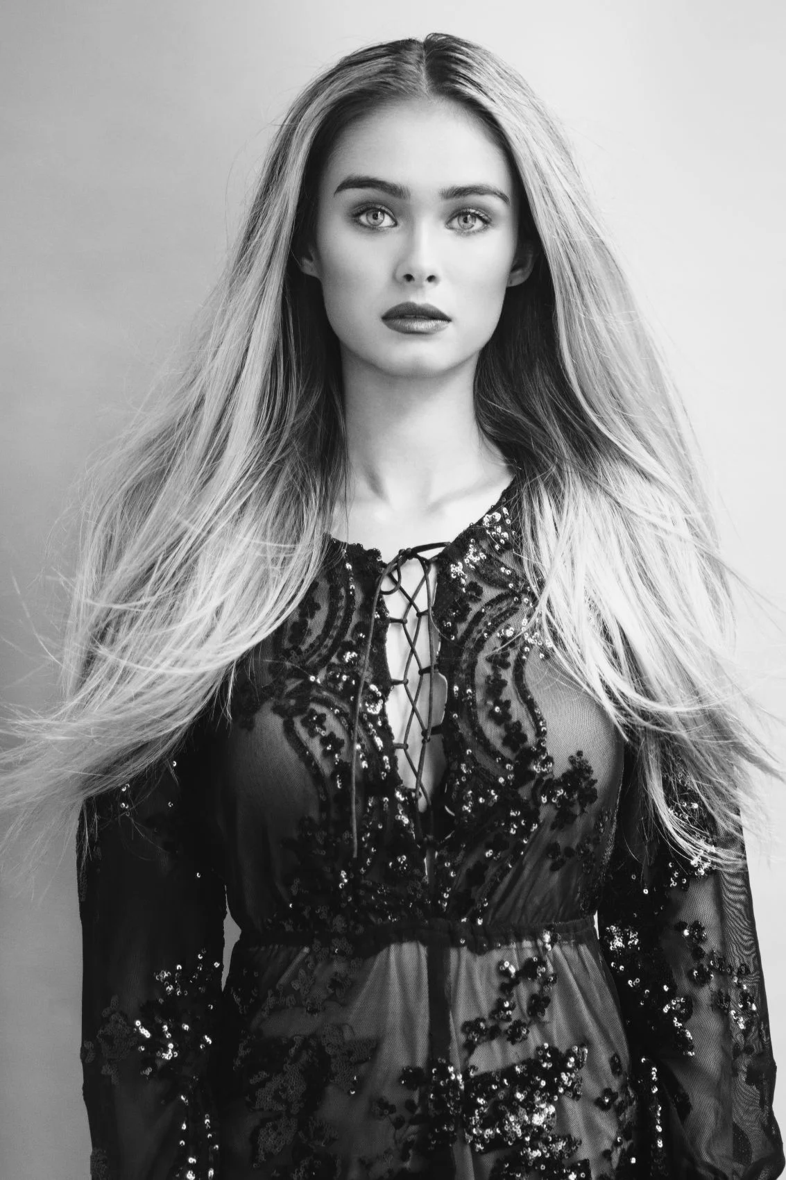 Kylie_6-bw-web.jpg