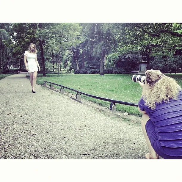 Behind the scene in a photoshoot with beautiful Lisa :-) #photoshoot #holland #netherlands #fashion#photography#europe #vivianetelesphotography  (at Dordrech, Holland)