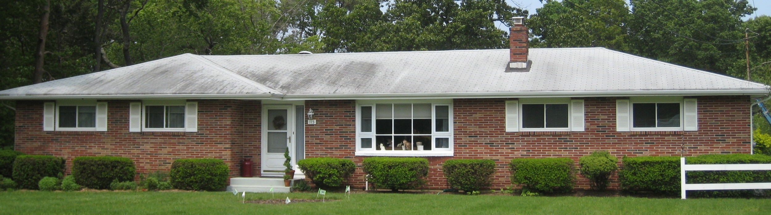 6a roof cleaning pic.JPG