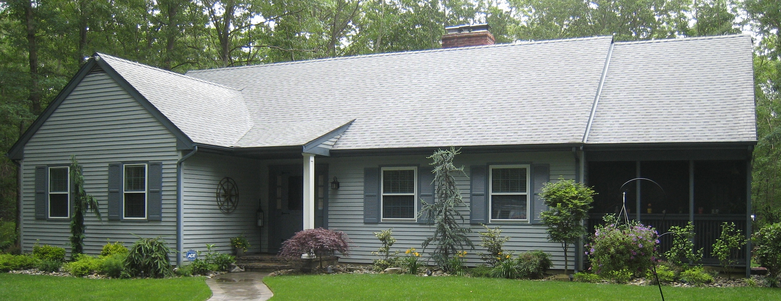 5b roof cleaning pic.JPG