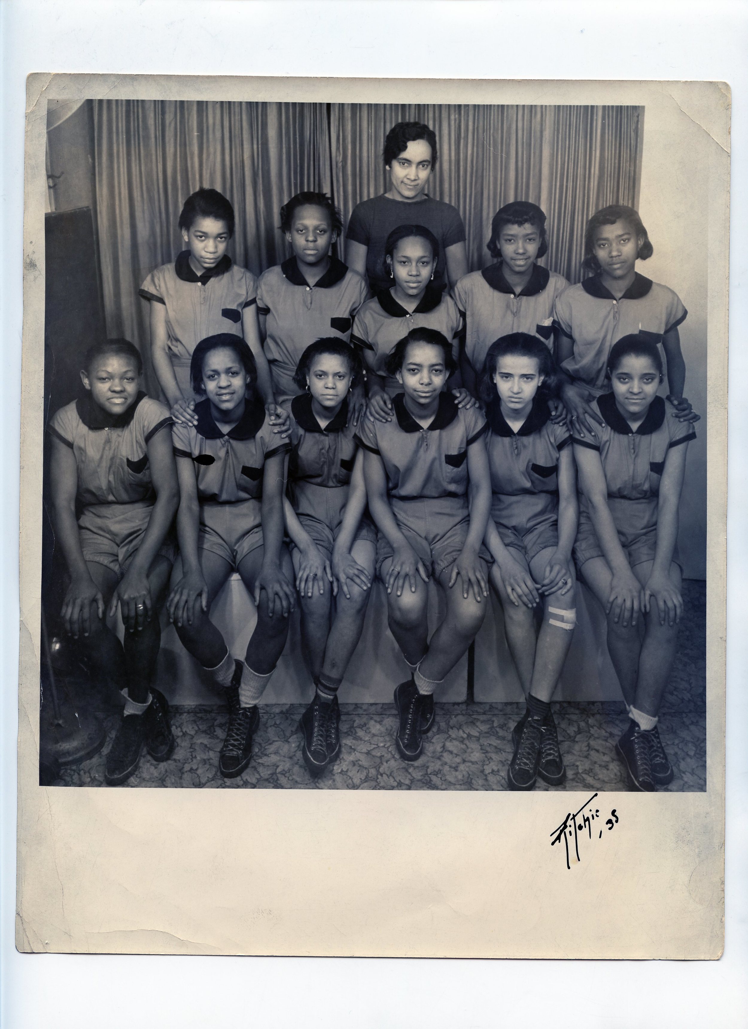 1935 Girls Basketball Team009.jpg