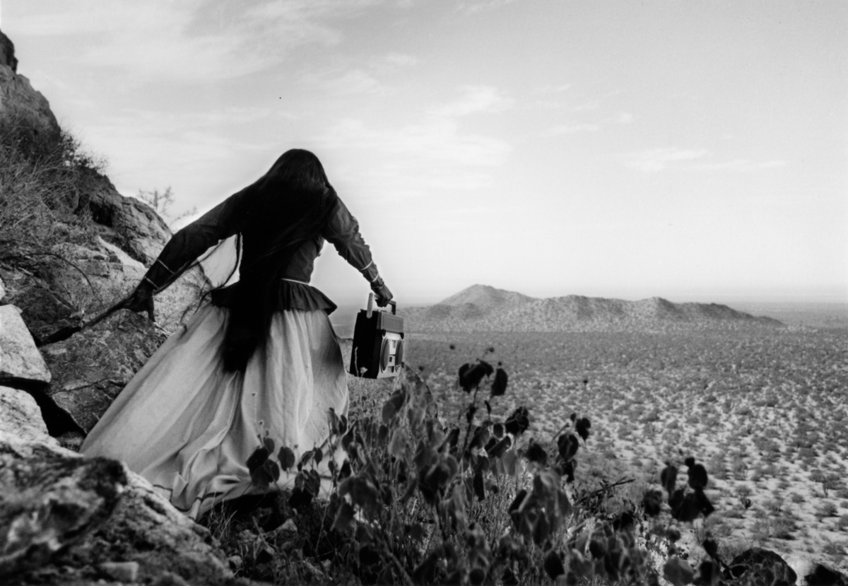 Iturbide_AngelWoman128_1979.jpg