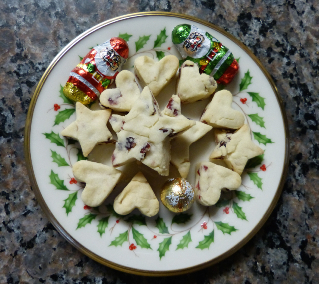 Shortbread Hearts with Cranberries. Photo by Sue Van Slooten