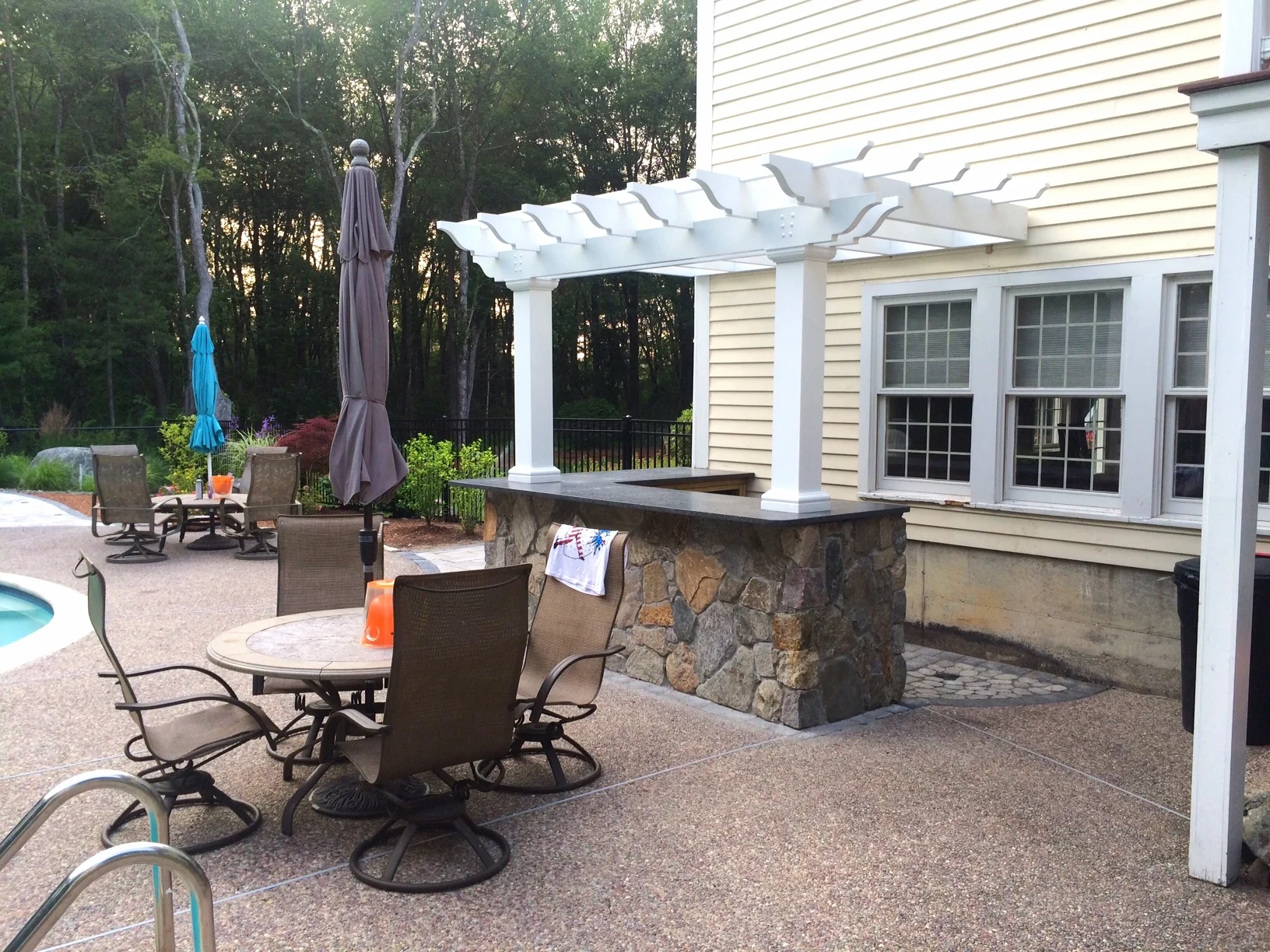 Outdoor Bar