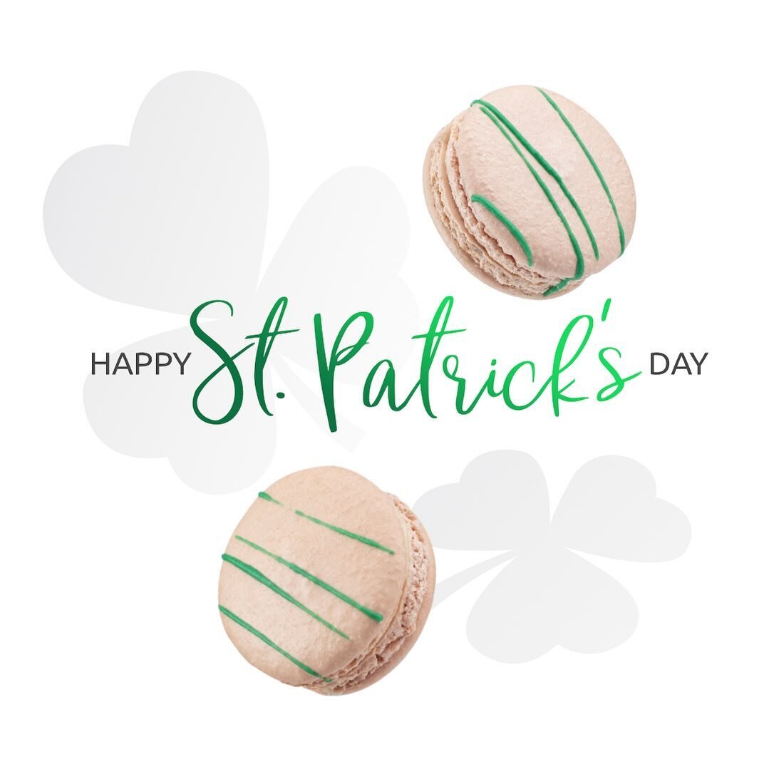 Sl&aacute;inte and happy St. Paddy&rsquo;s Day! Stop in and celebrate with a macaron 🍀

#macaronbar #stpatricksday #macarons