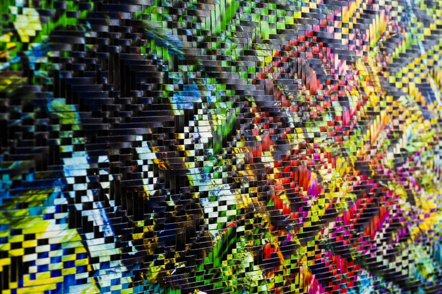 ಥ⌣ಥ.  (detail)