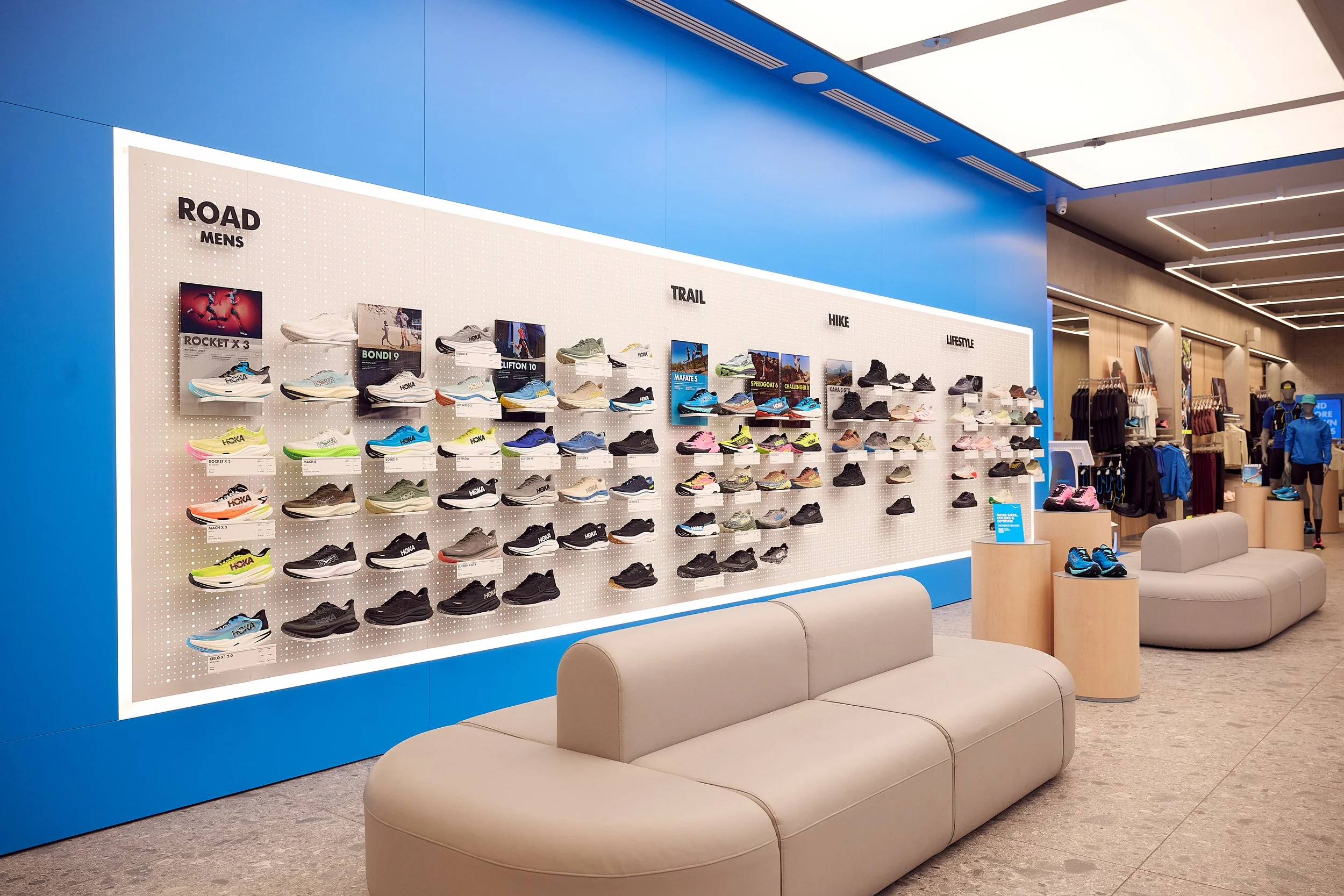 HOKA_Kudamm_UBS8016.jpg