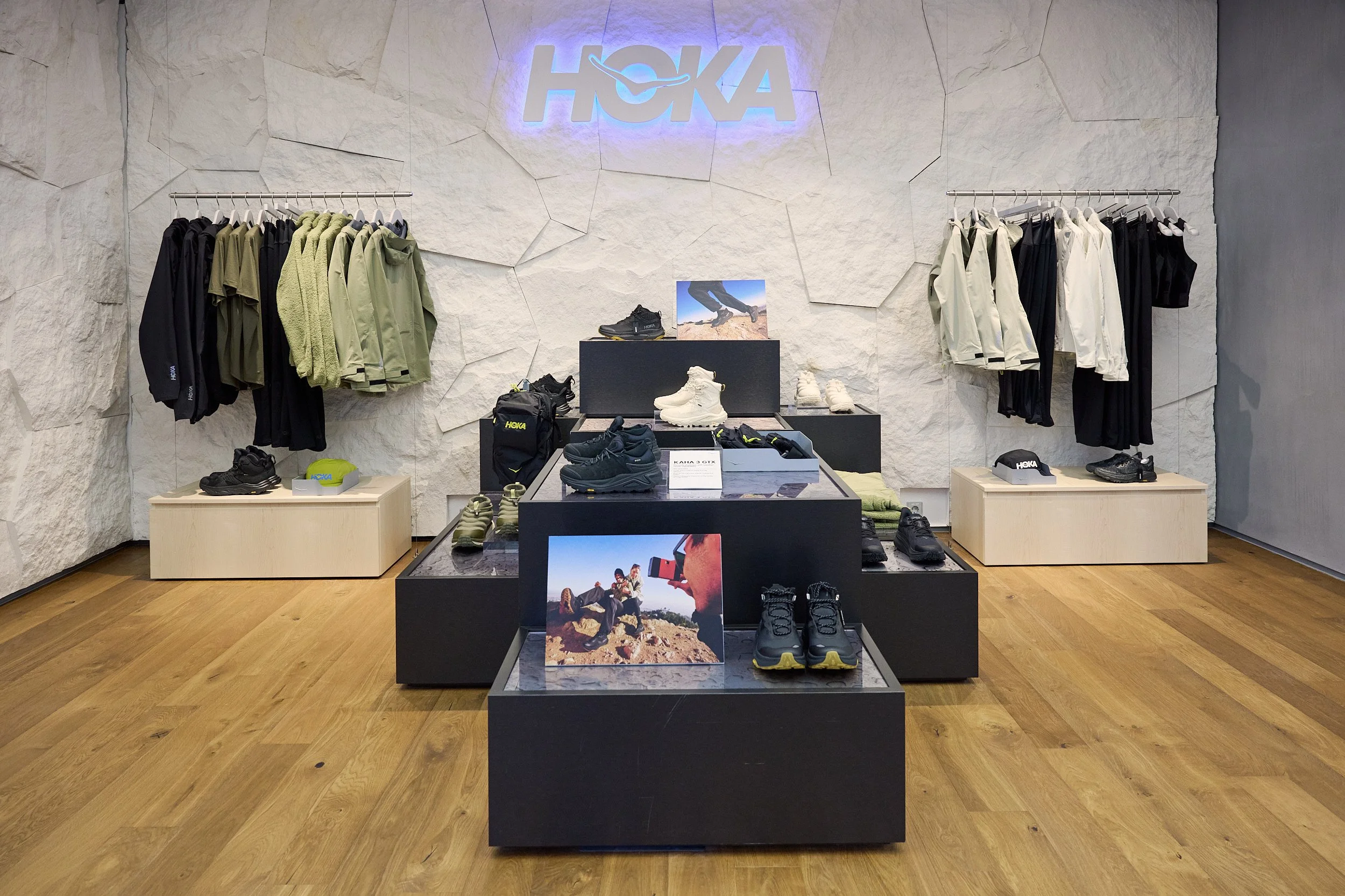 2025_11_5_HOKA_Hackescher_Final_UBS0032.jpg