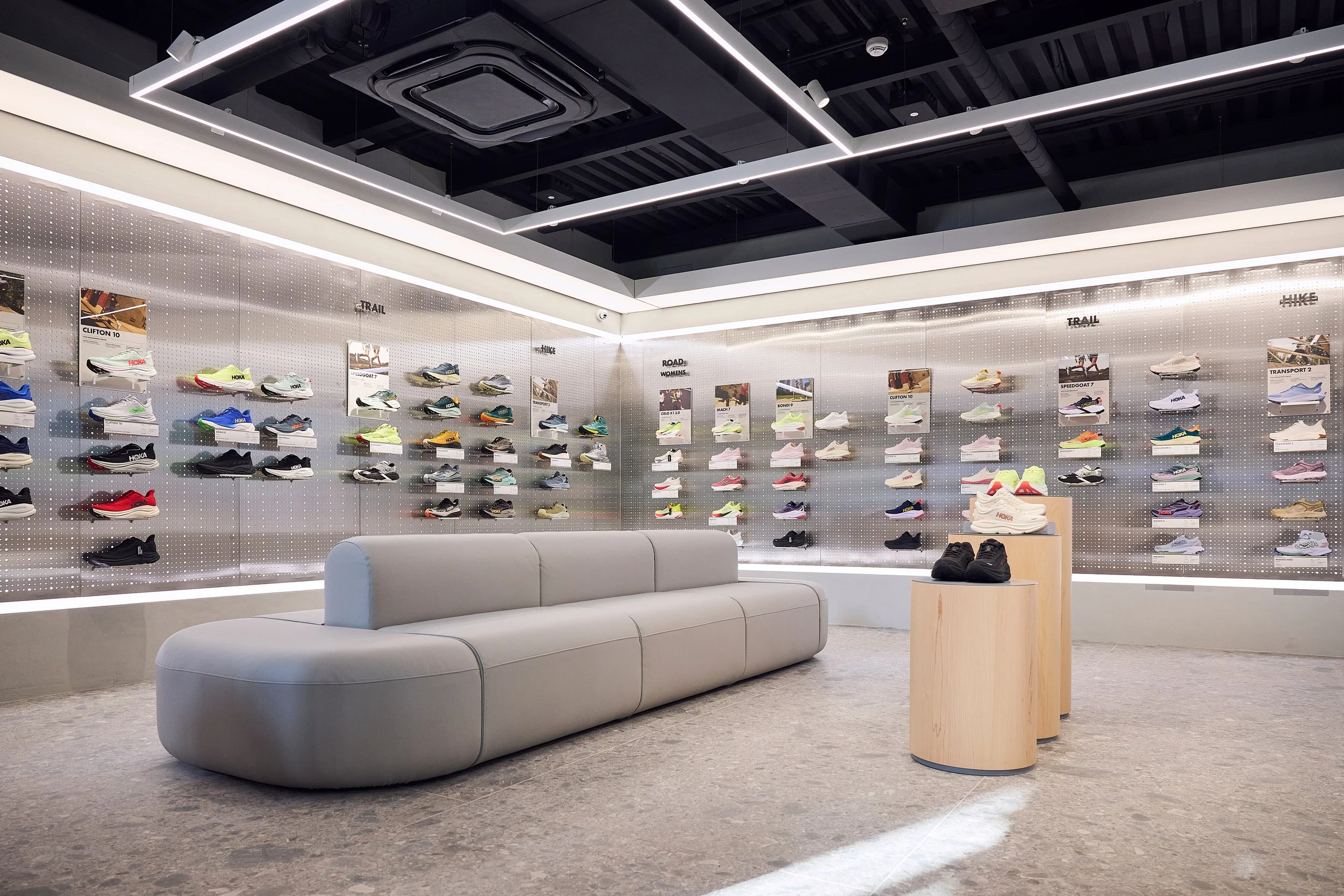 2026_04_16_HOKA_Milan_UBS8944.jpg