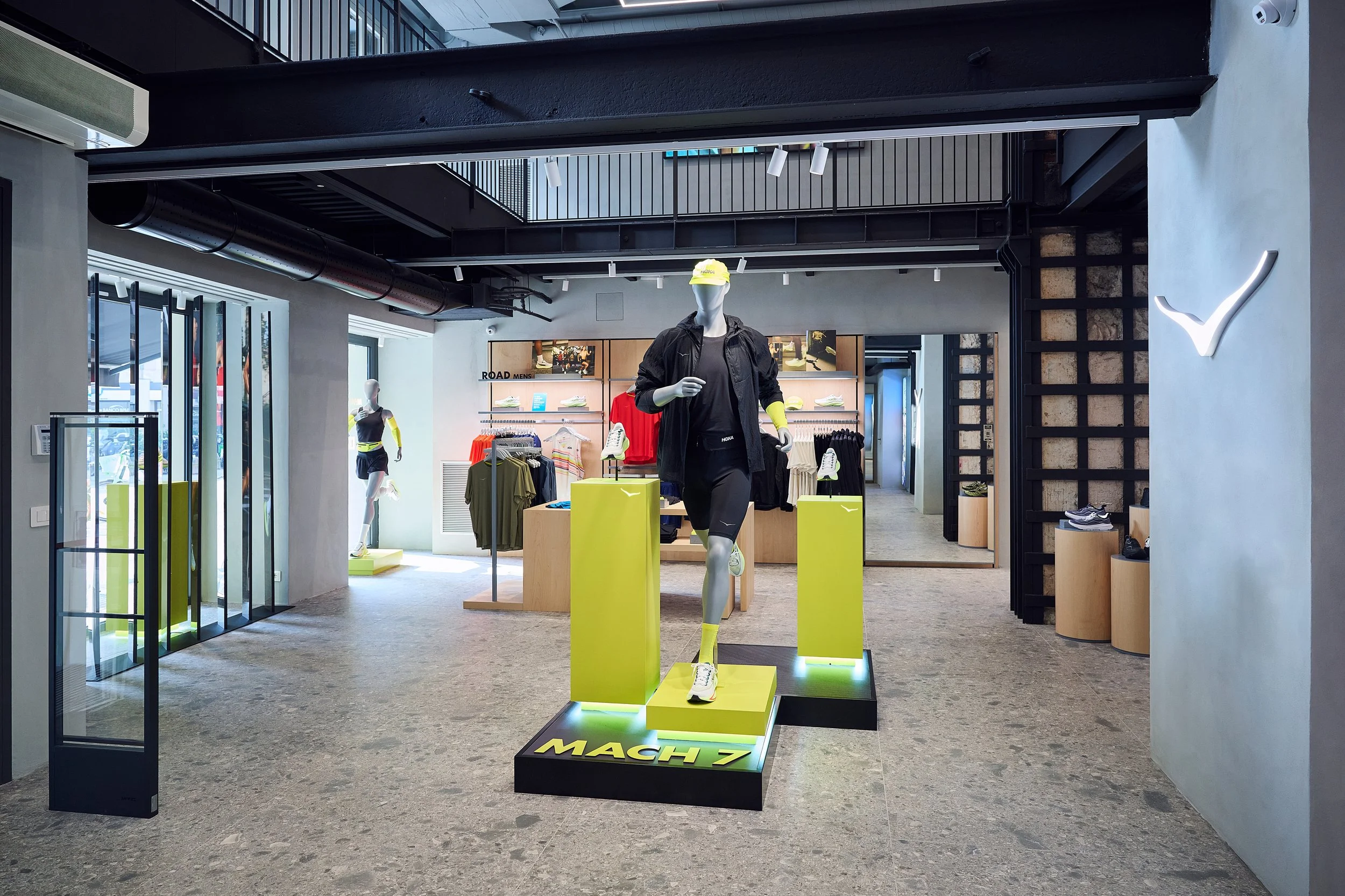 2026_04_16_HOKA_Milan_UBS8962.jpg