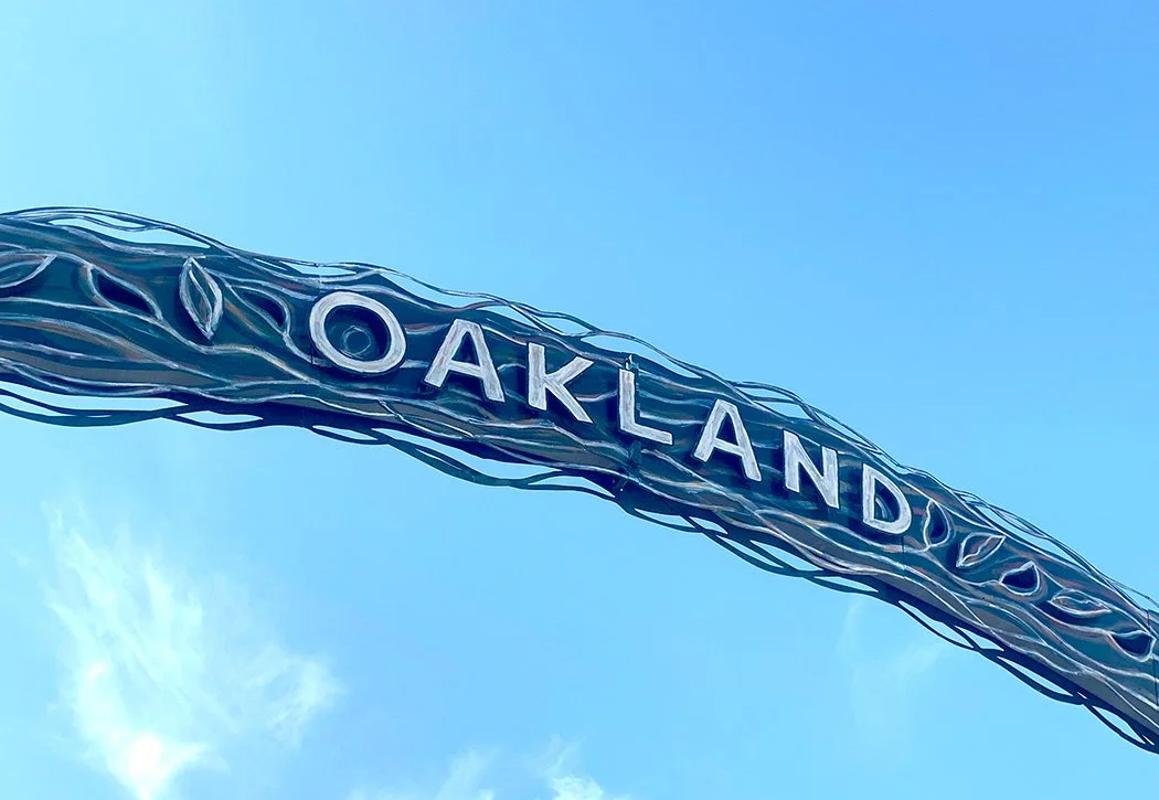 MacArthur Gateway Arches 3.jpg