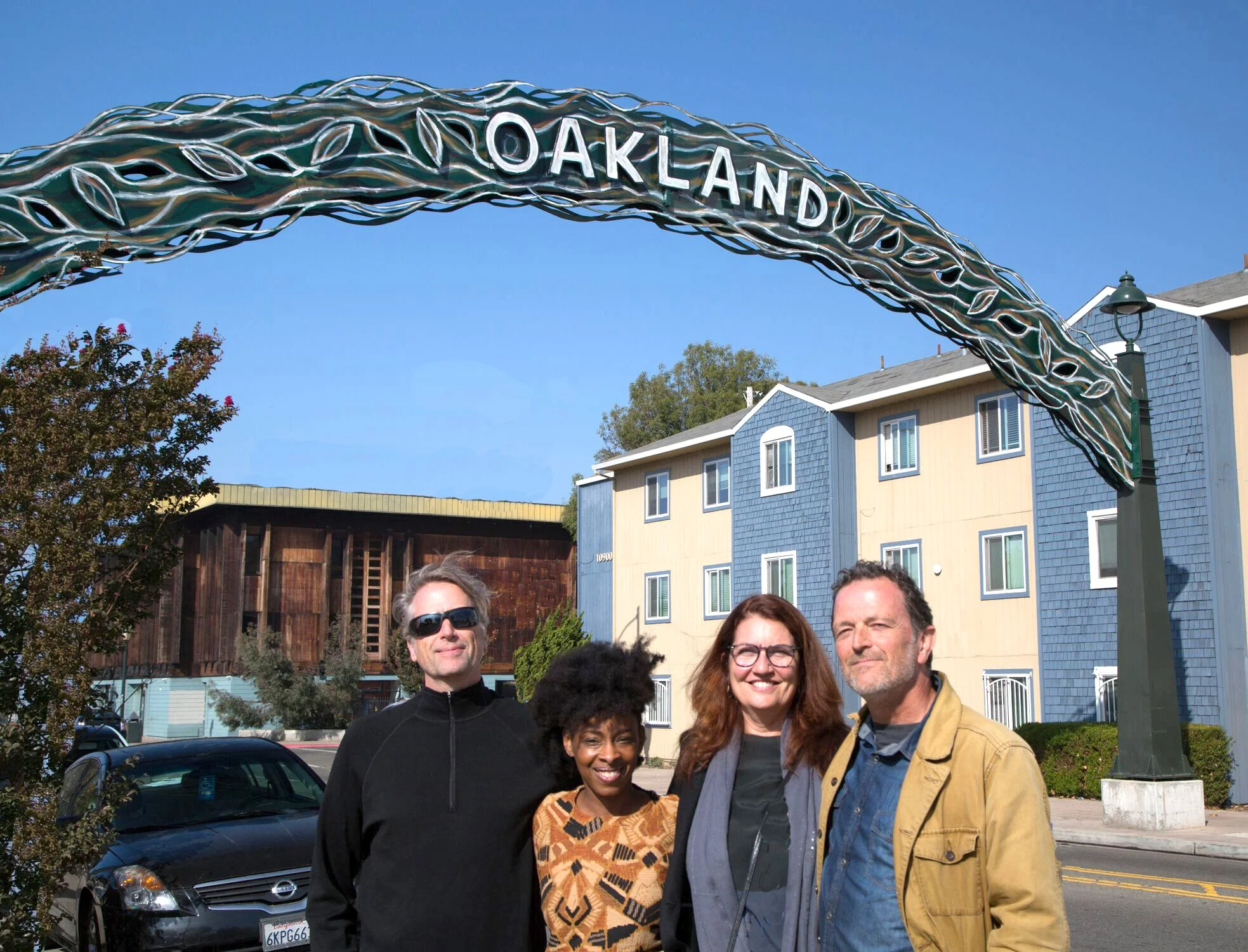 MacArthur Gateway Arches 4.jpg