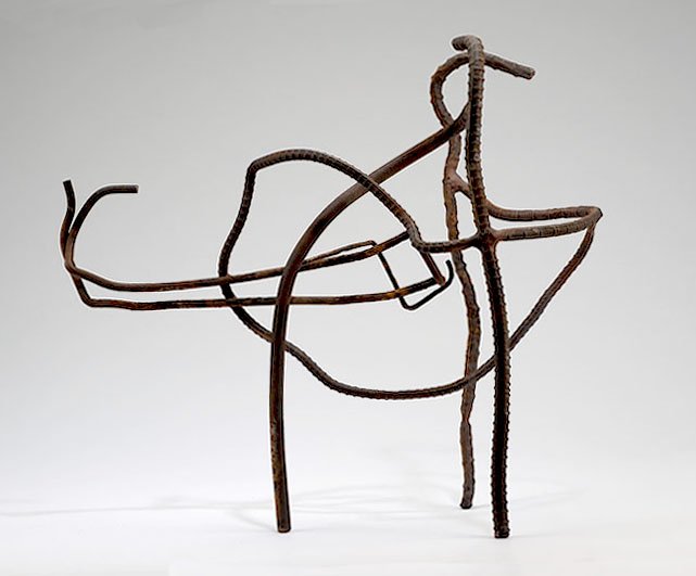 Tripodular cropped sculpture.jpg