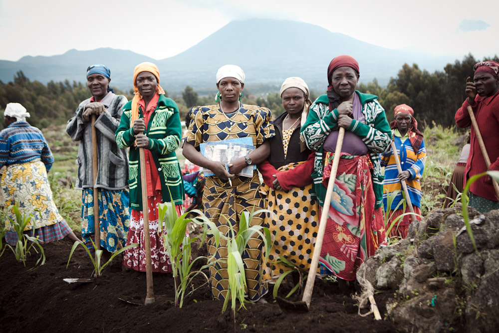 Women farmers, Rwanda 2011, by Greg Funnell