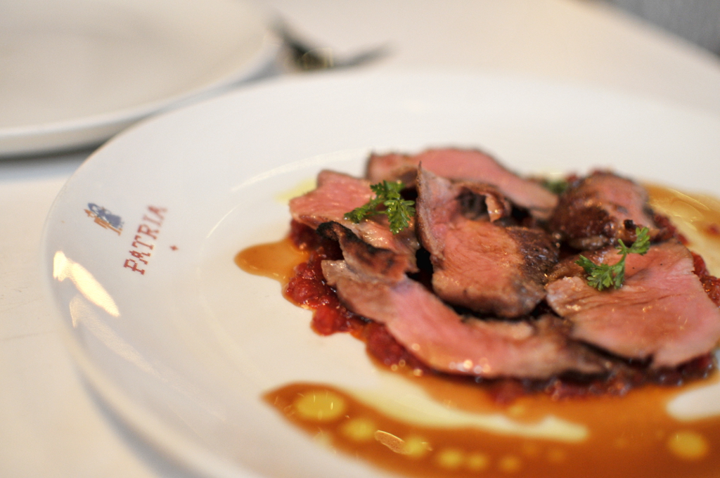 Secreto Ibérico Con Pimientos De Piquillo Y Mermelada - Ibérico Pork Flank + Piquillio Pepper Jam