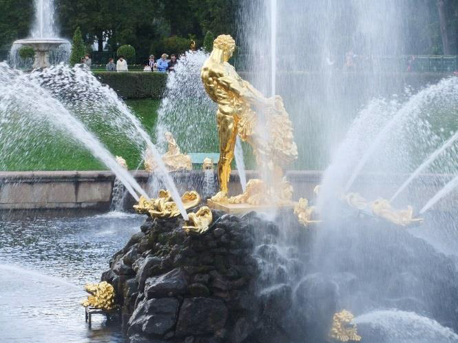 The Sampson Fountain is a particularly impressive architectural feat from the time.