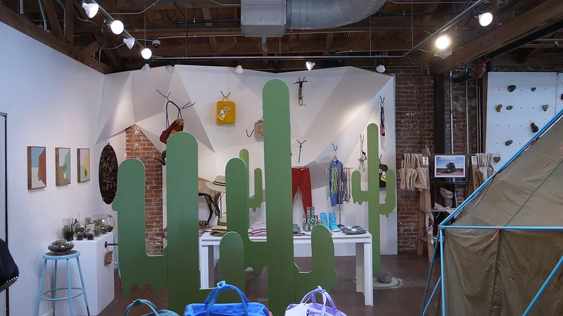 DAVID-BROWNE-STUDIO-BROWNE-URBANOUTFITTERS-URBAN-OUTFITTERS-AXS-FOLK-TECHNOLOGY-DRIFTERS-ART-SHOW-OPENING-ARTWORK-DESIGN-A.jpg