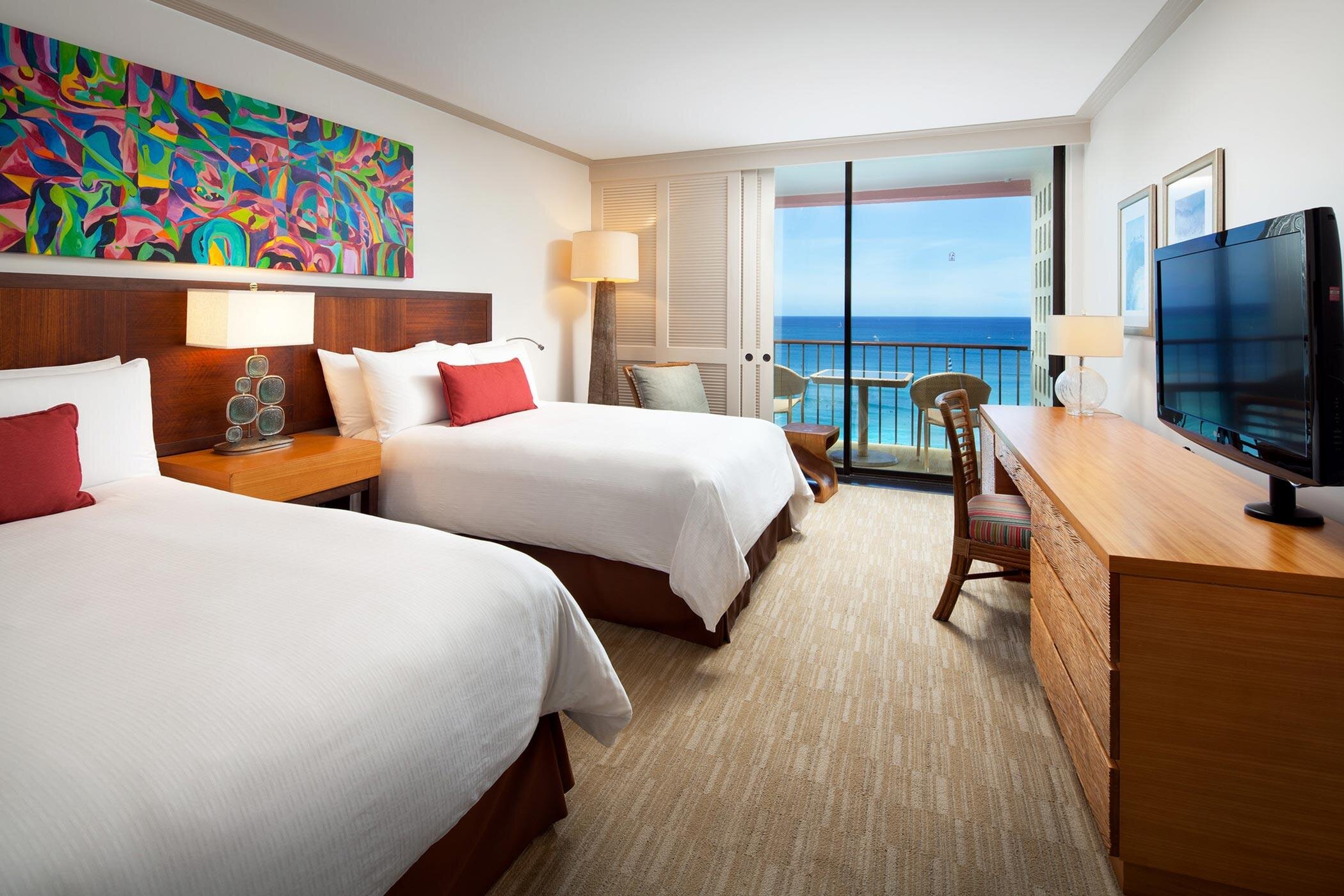 lux376gr-191820-royal-hawaiian-hotel-rooms-Mailani-Tower-Double-Oceanfront-Guestroom-Med.jpg