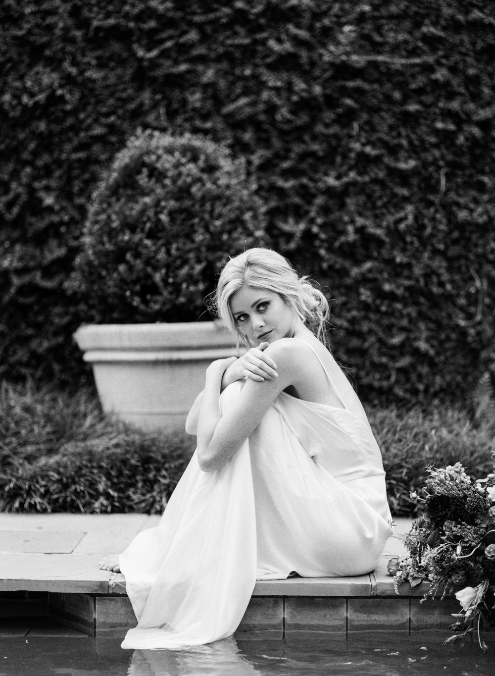 Black and White Bridal Inspiration | cottagehillmag.com