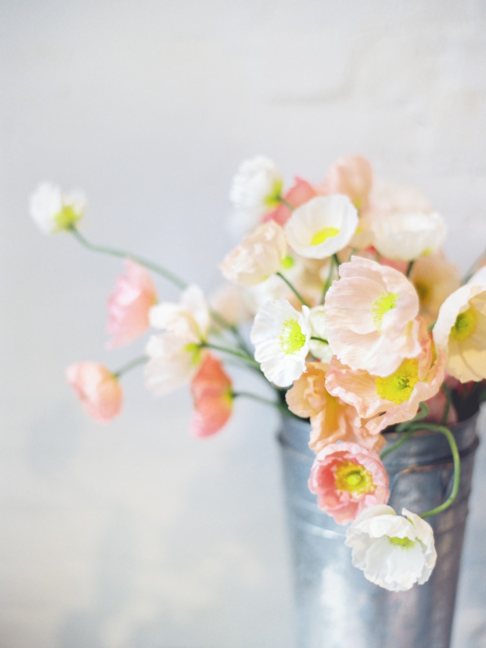 Create a Dynamic Floral Arrangement on Cottage Hill6.jpg