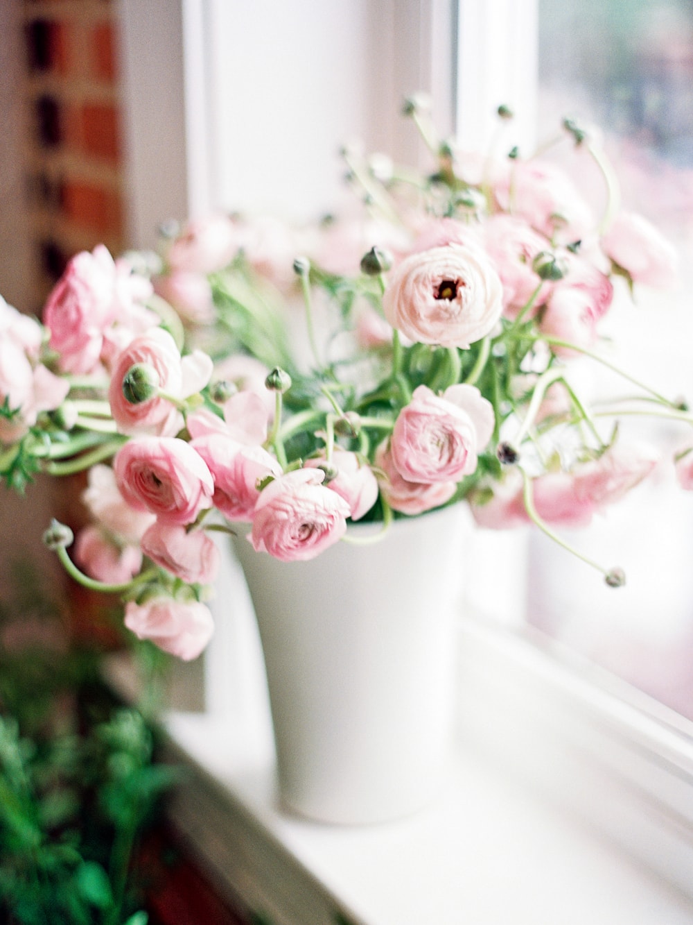 Create a Dynamic Floral Arrangement on Cottage Hill13.jpg